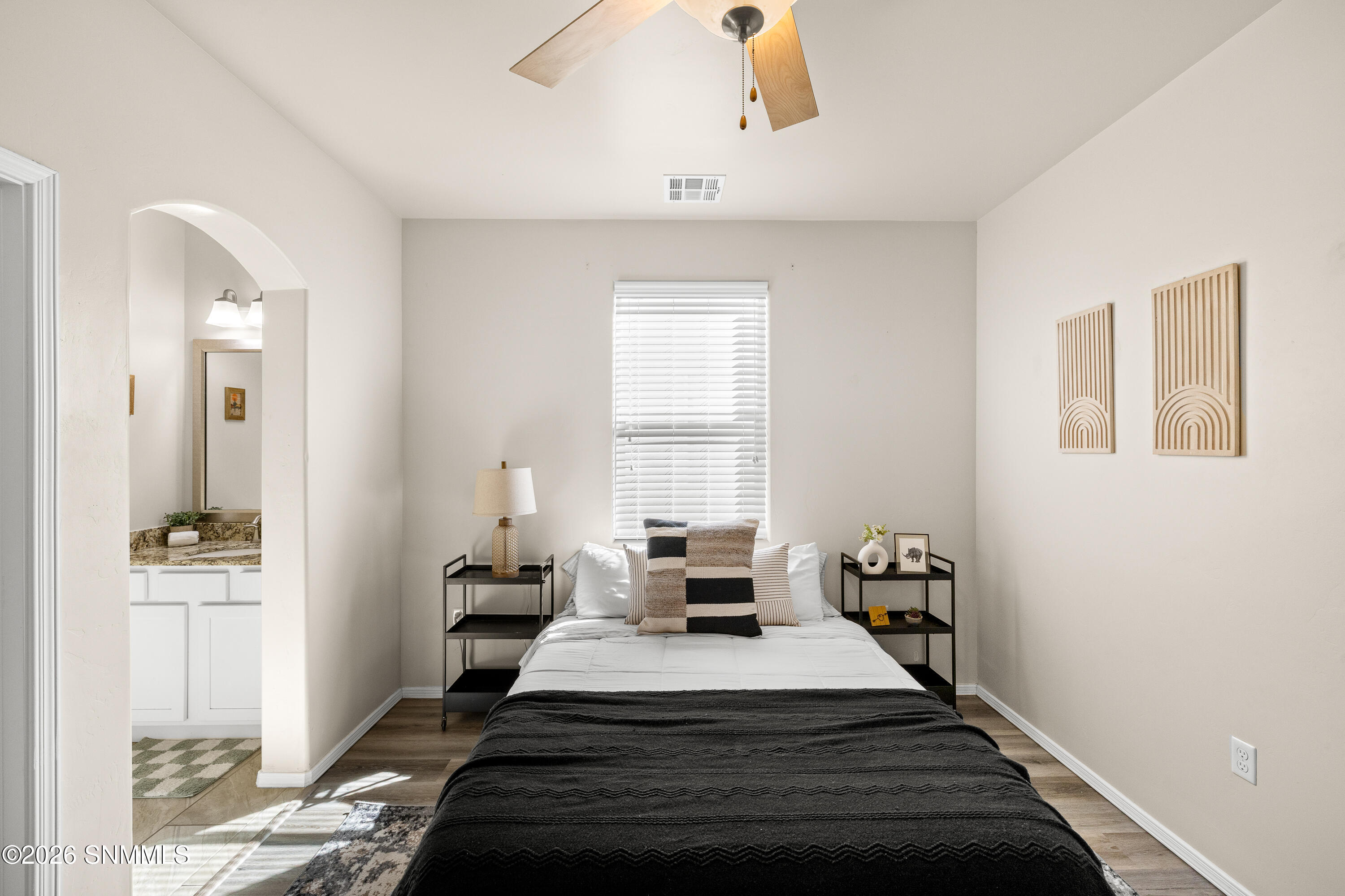 3660-Albion-MLS-Camera-Guy-11