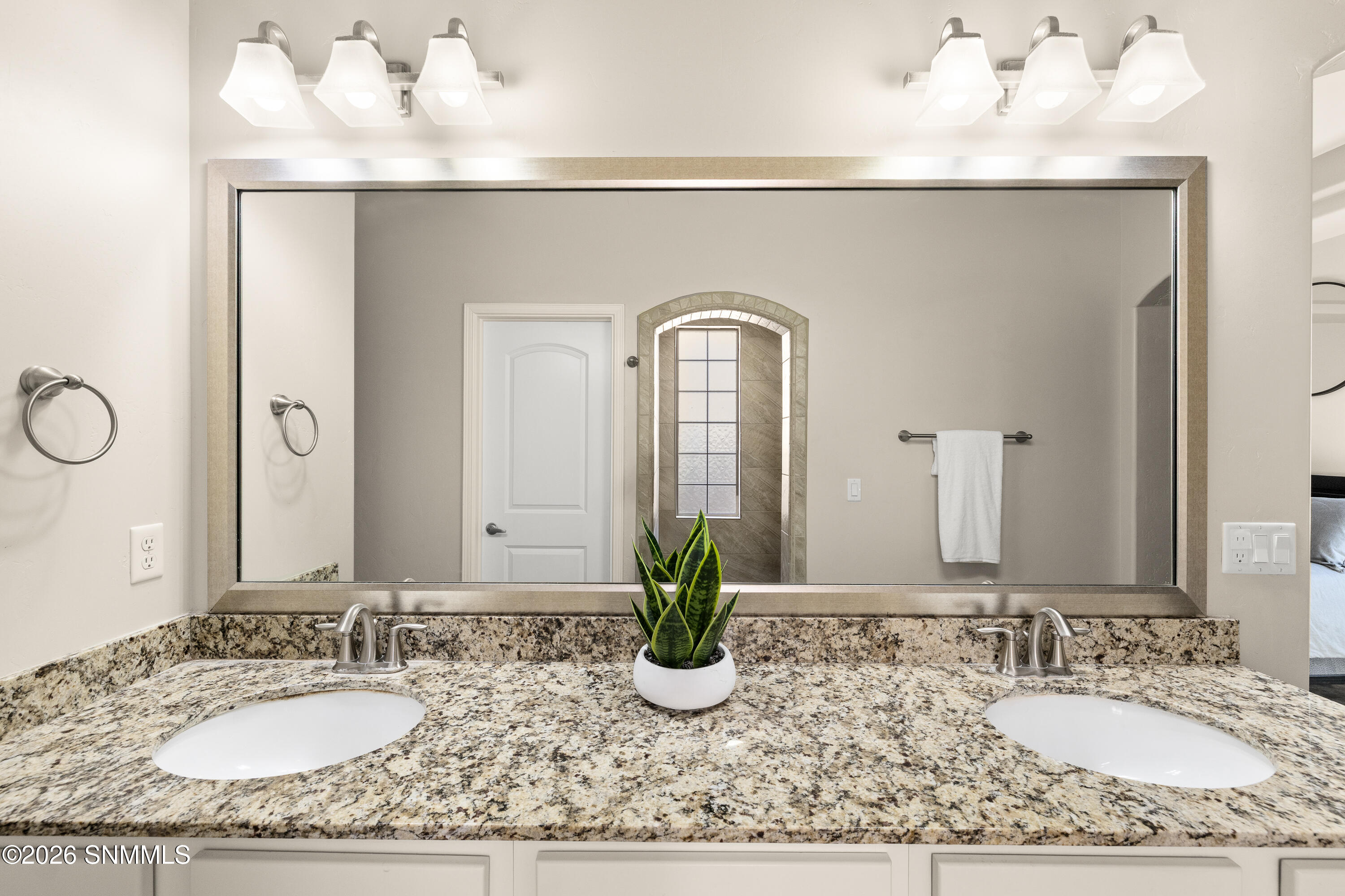 3660-Albion-MLS-Camera-Guy-29