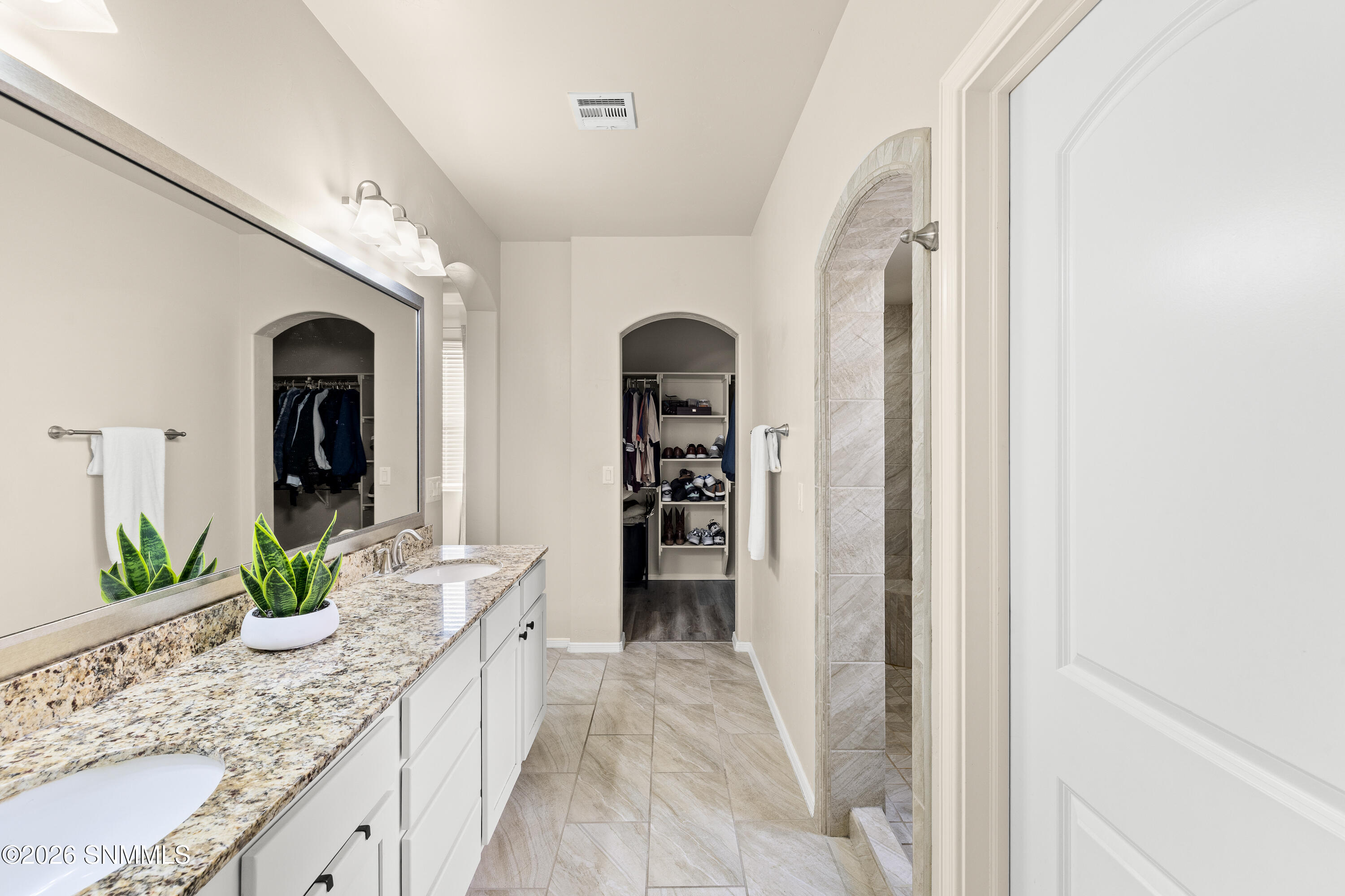 3660-Albion-MLS-Camera-Guy-30