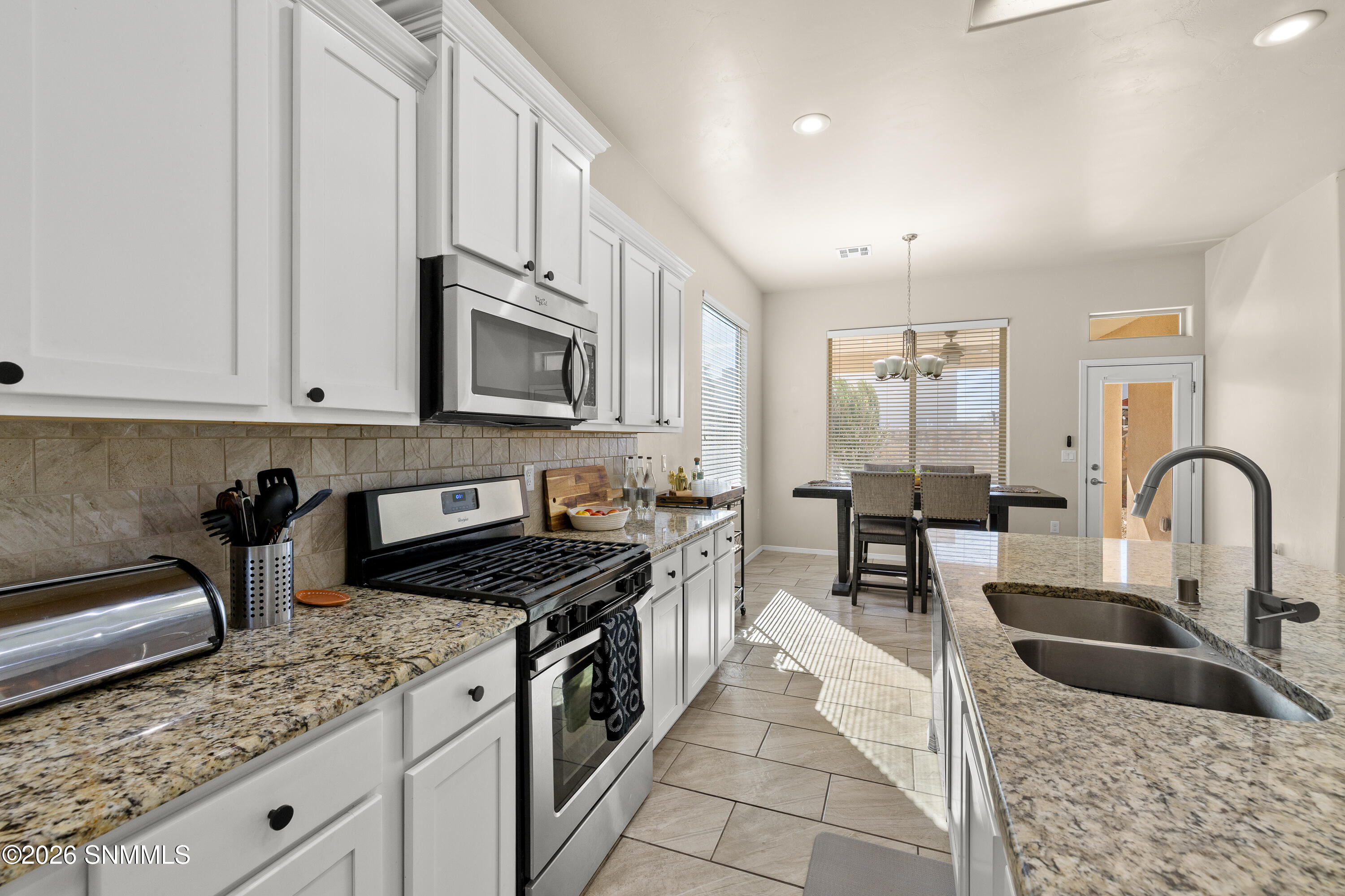 3660-Albion-MLS-Camera-Guy-18