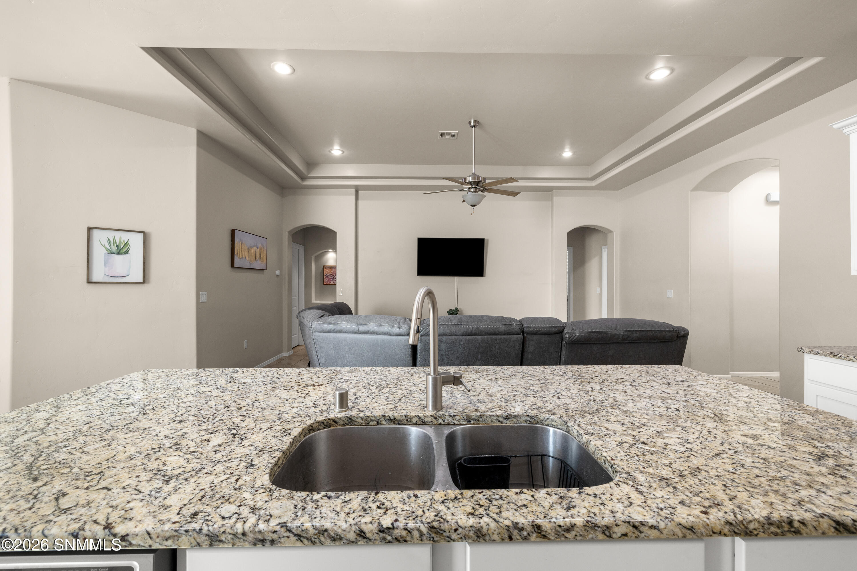 3660-Albion-MLS-Camera-Guy-19