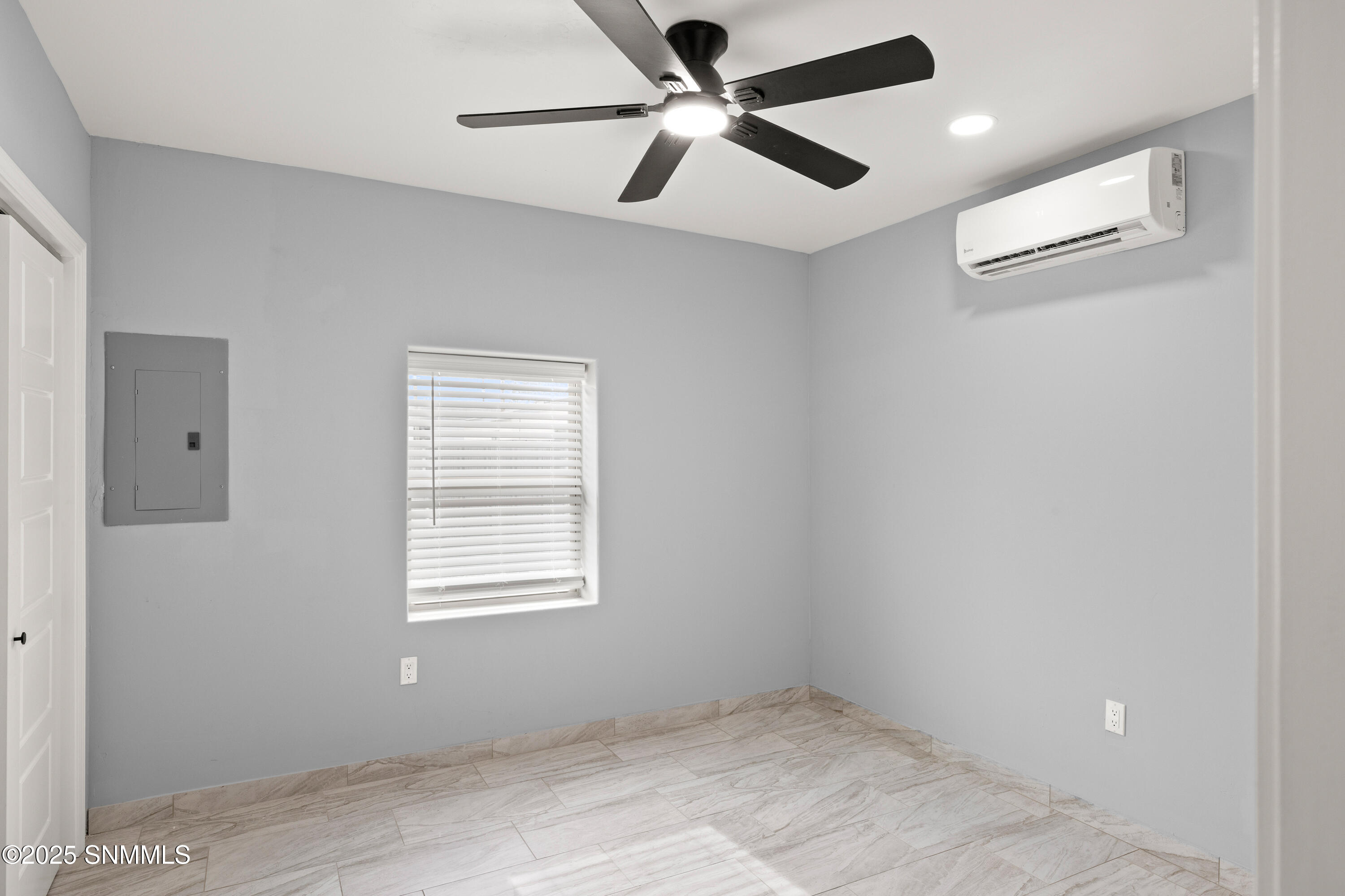 1212 Brownlee Unit B-10