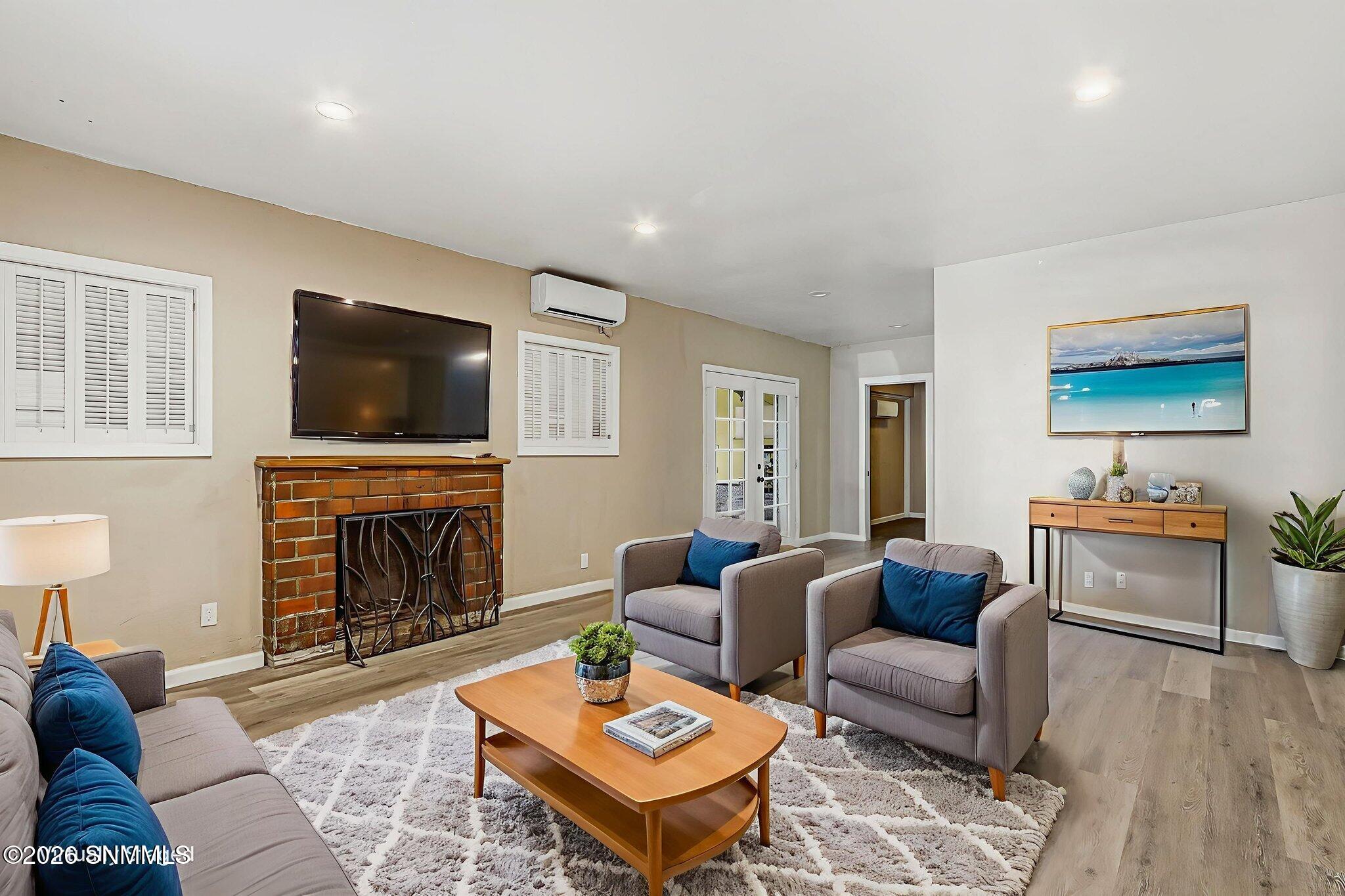 10-web-or-mls-IMG_4094 virtually staged