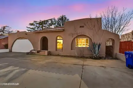 439 Alameda Boulevard, Las Cruces, New Mexico 88005, 6 Bedrooms Bedrooms, ,Residential Income,For Sale,Alameda,2600657