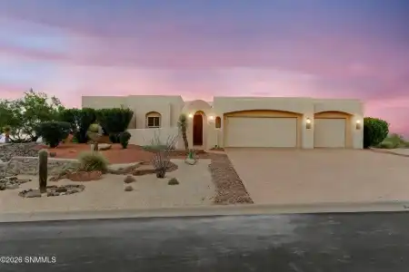 1216 Sonnet Court, Las Cruces, New Mexico 88007, 4 Bedrooms Bedrooms, ,2 BathroomsBathrooms,Residential,For Sale,Sonnet,2600682