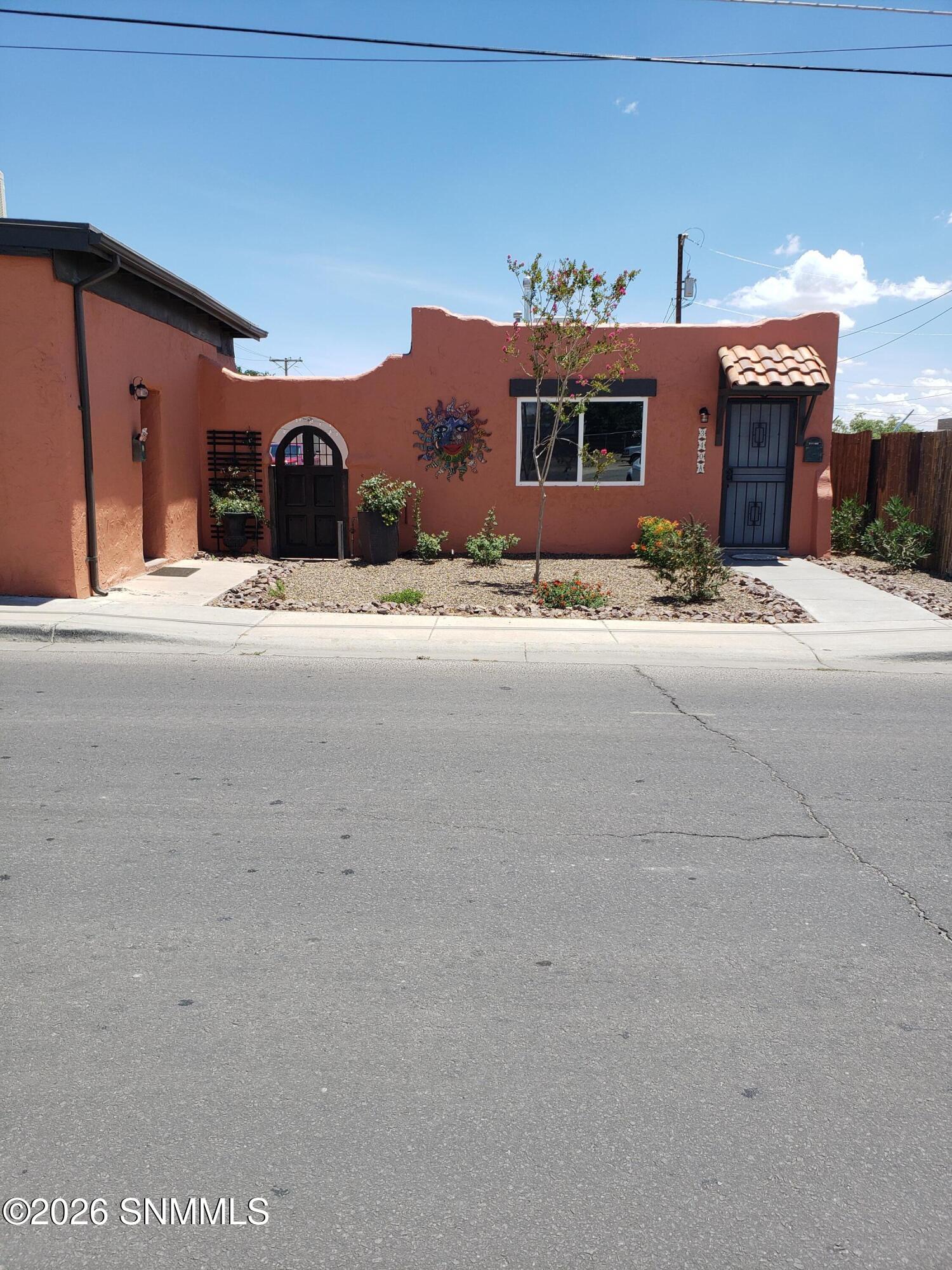 exterior  duplex  as cruces ave