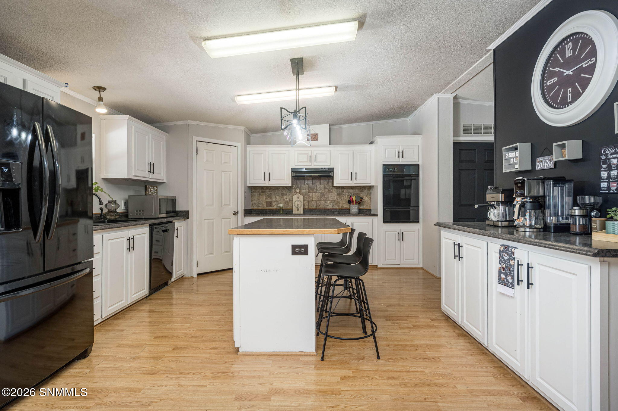 17-web-or-mls-Snappin Homes (Bales3710)-