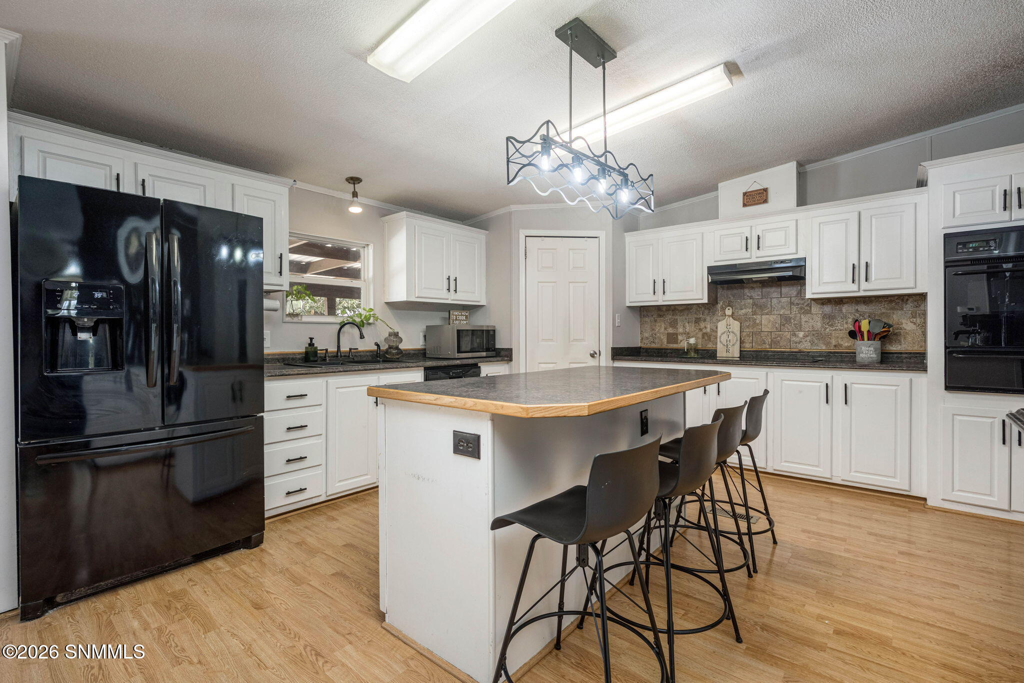 18-web-or-mls-Snappin Homes (Bales3710)-