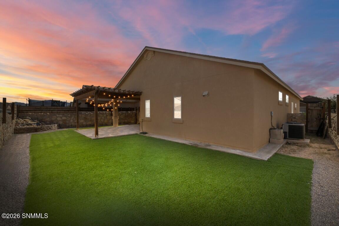 890-Holly-Park-MLS-Camera-Guy-28