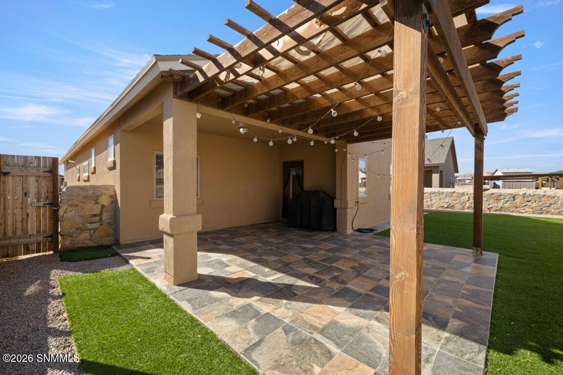 890-Holly-Park-MLS-Camera-Guy-30