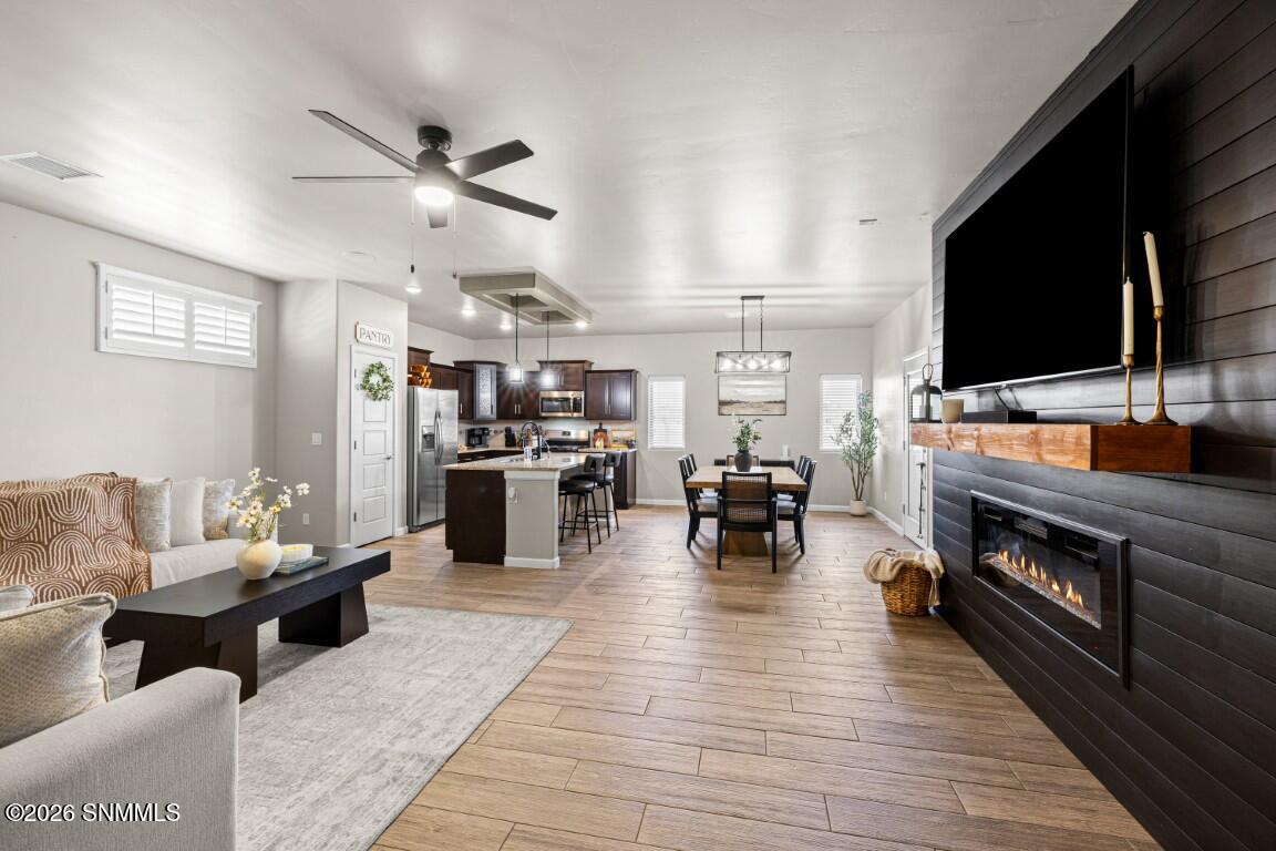 890-Holly-Park-MLS-Camera-Guy-13