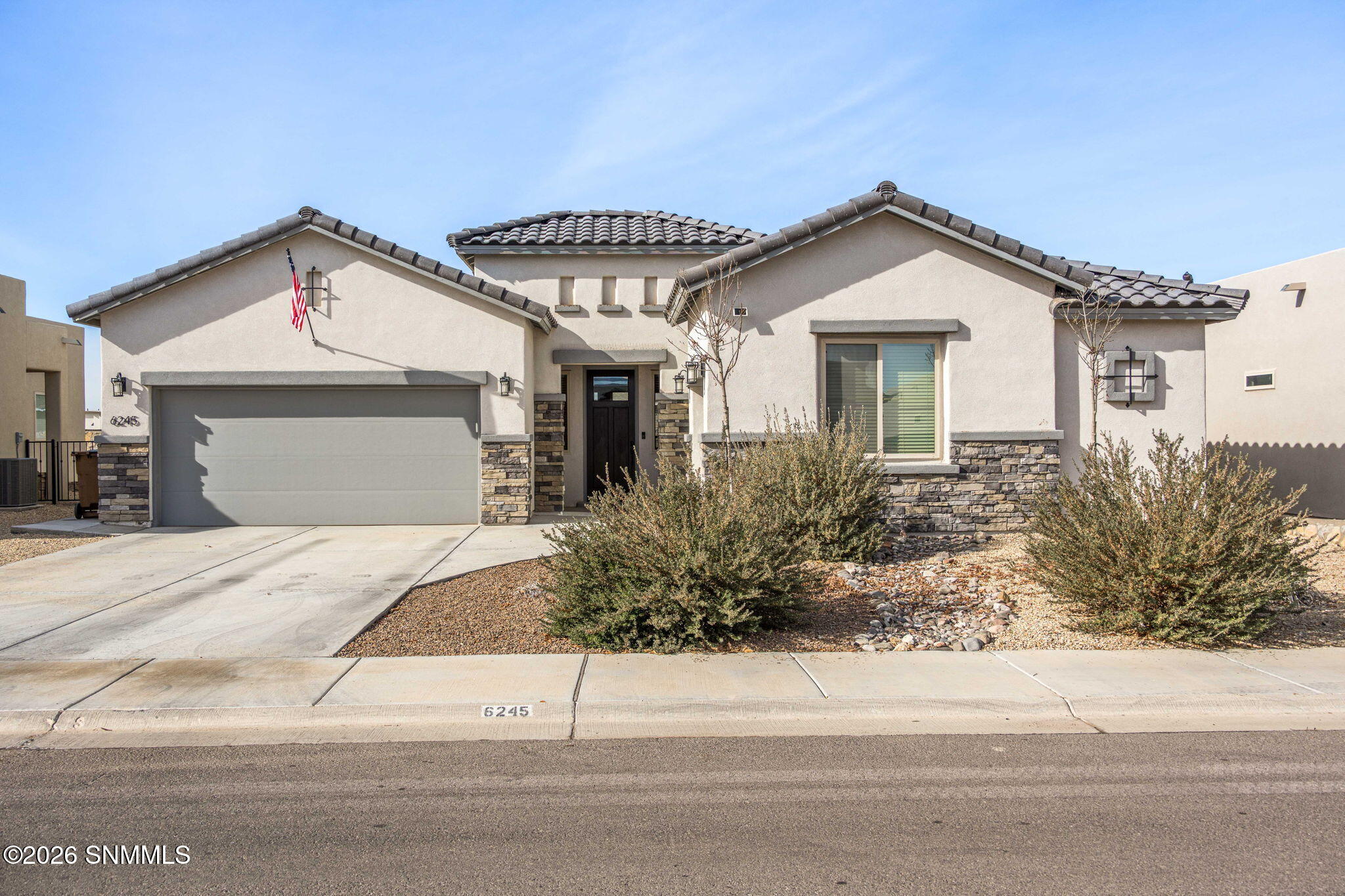 1-web-or-mls-Snappin Homes (Rosemary6245