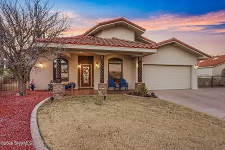 3817 Jack Nicklaus Drive, Las Cruces, New Mexico 88011, 4 Bedrooms Bedrooms, ,2 BathroomsBathrooms,Residential,For Sale,Jack Nicklaus,2600690