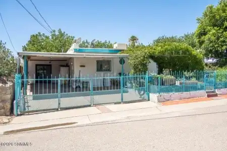 2720 Calle Tercera, Las Cruces, New Mexico 88005, 3 Bedrooms Bedrooms, ,1 BathroomBathrooms,Residential,For Sale,Calle Tercera,2600698