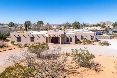 6125 Jornada Road, Las Cruces, New Mexico 88012, 3 Bedrooms Bedrooms, ,2.5 BathroomsBathrooms,Residential,For Sale,Jornada,2600699
