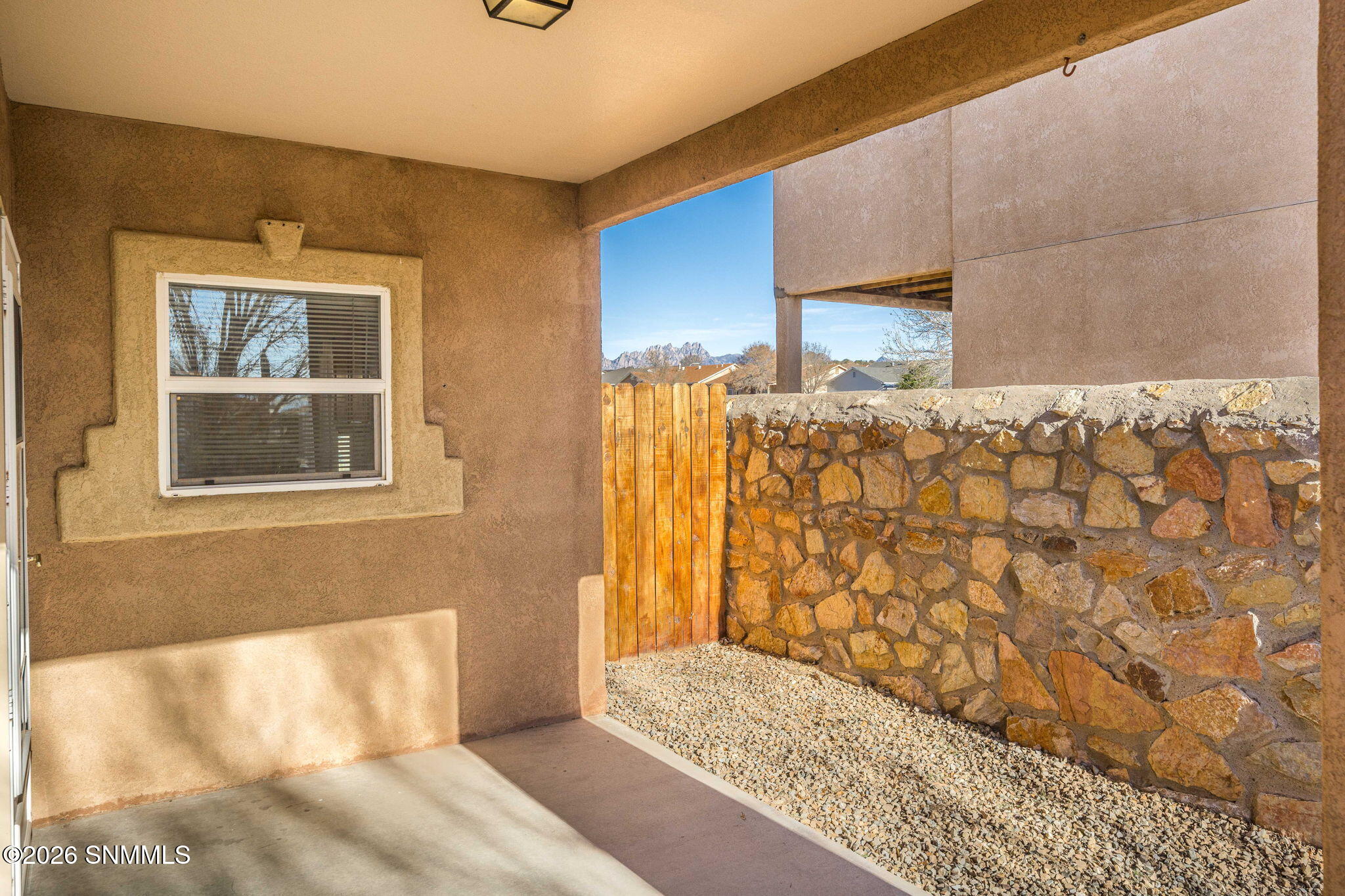 6-web-or-mls-Snappin Homes (Rimrock4626)