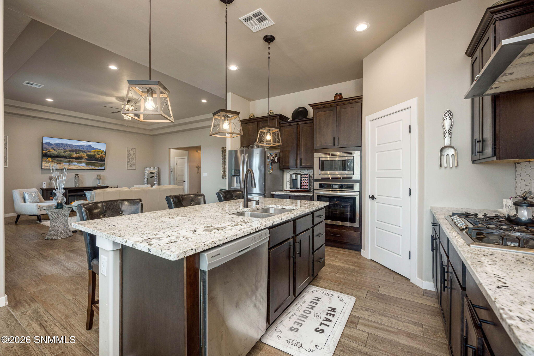 18-web-or-mls-Snappin Homes (Pacific3957