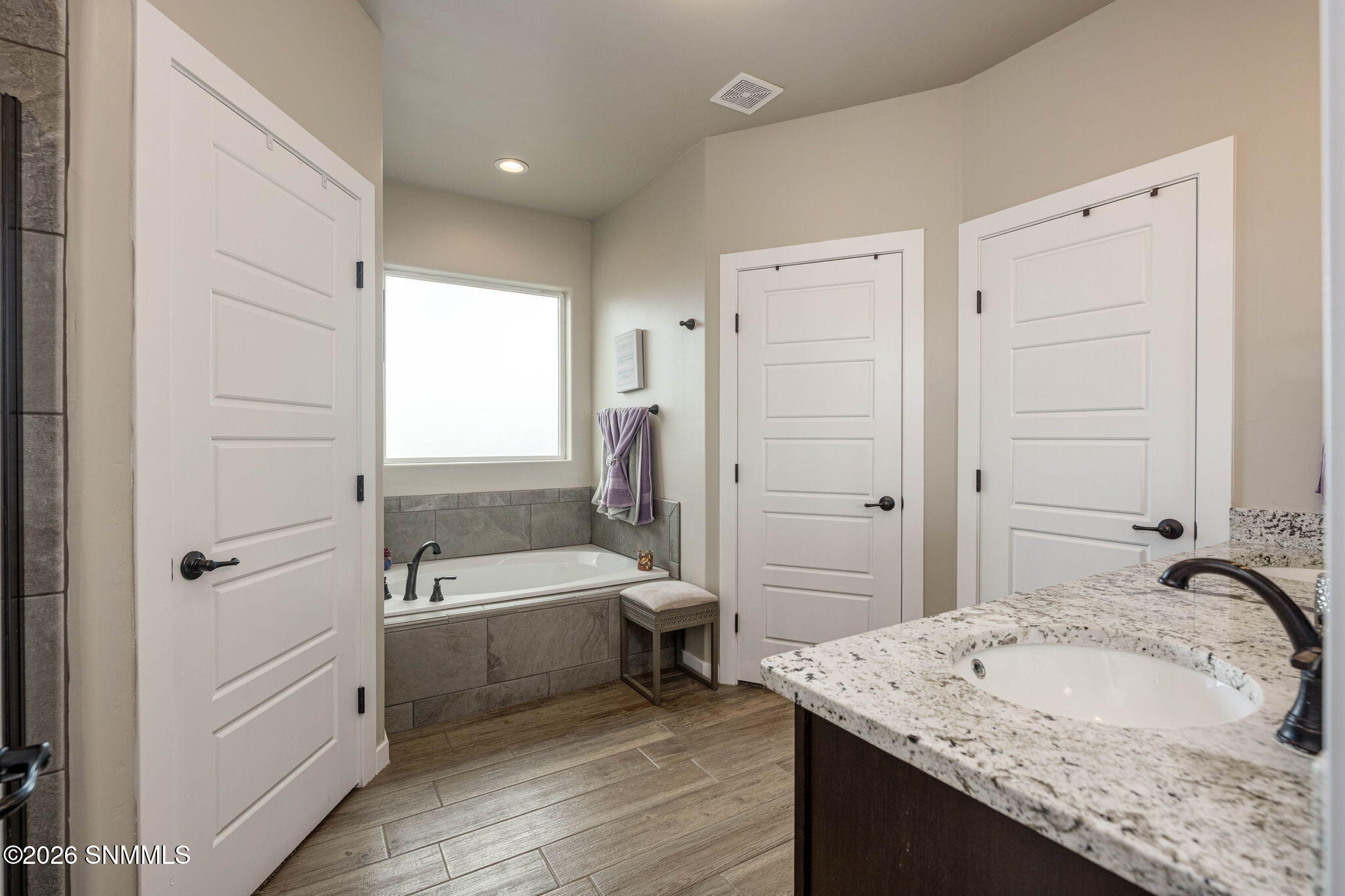 24-web-or-mls-Snappin Homes (Pacific3957