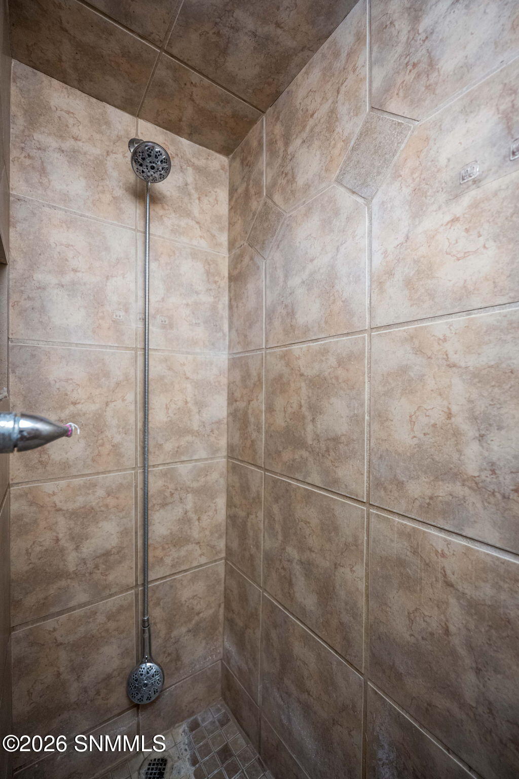 17-web-or-mls-Snappin Homes (Country4740