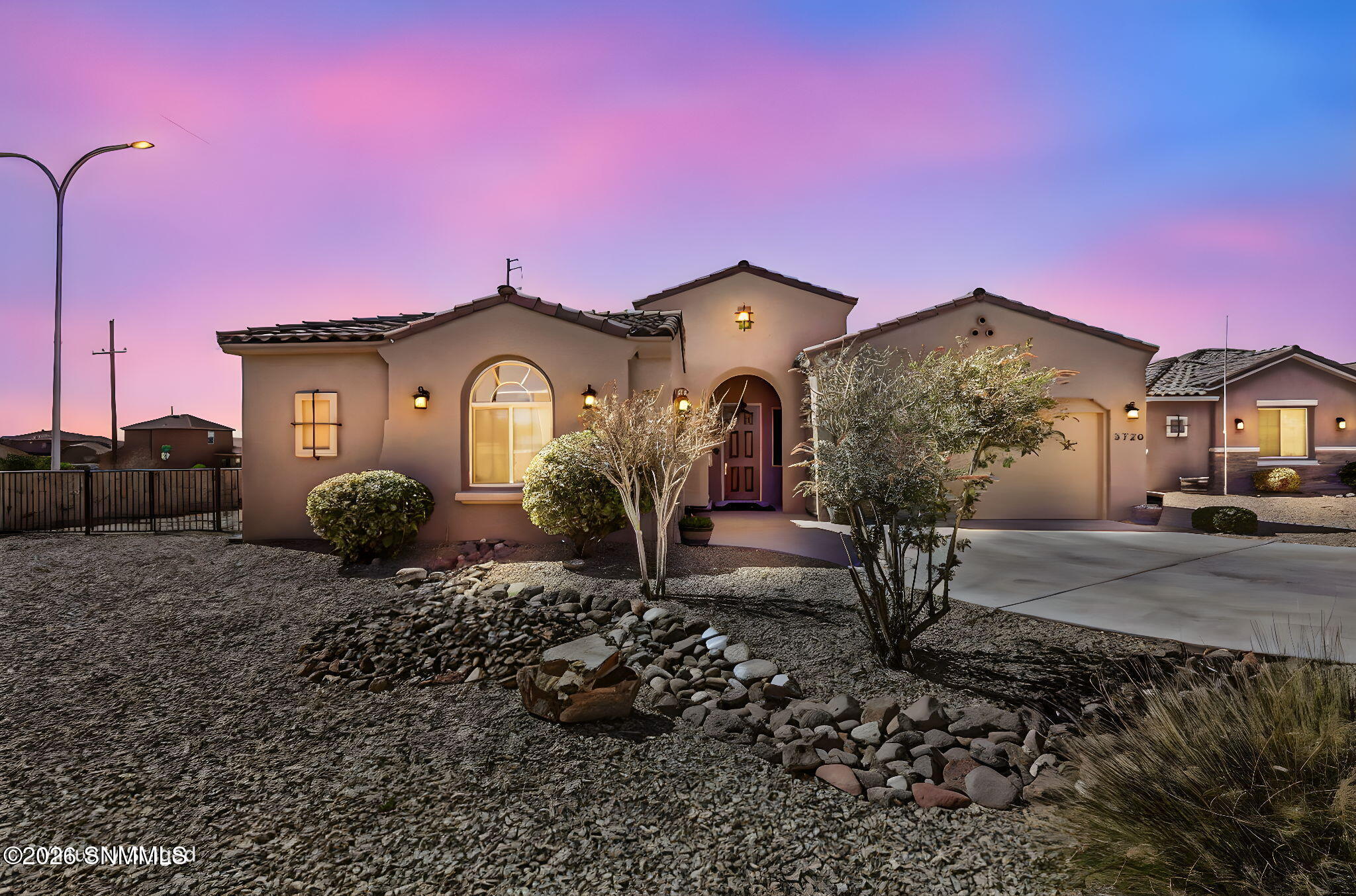 25-web-or-mls-IMG_9039 day to dusk