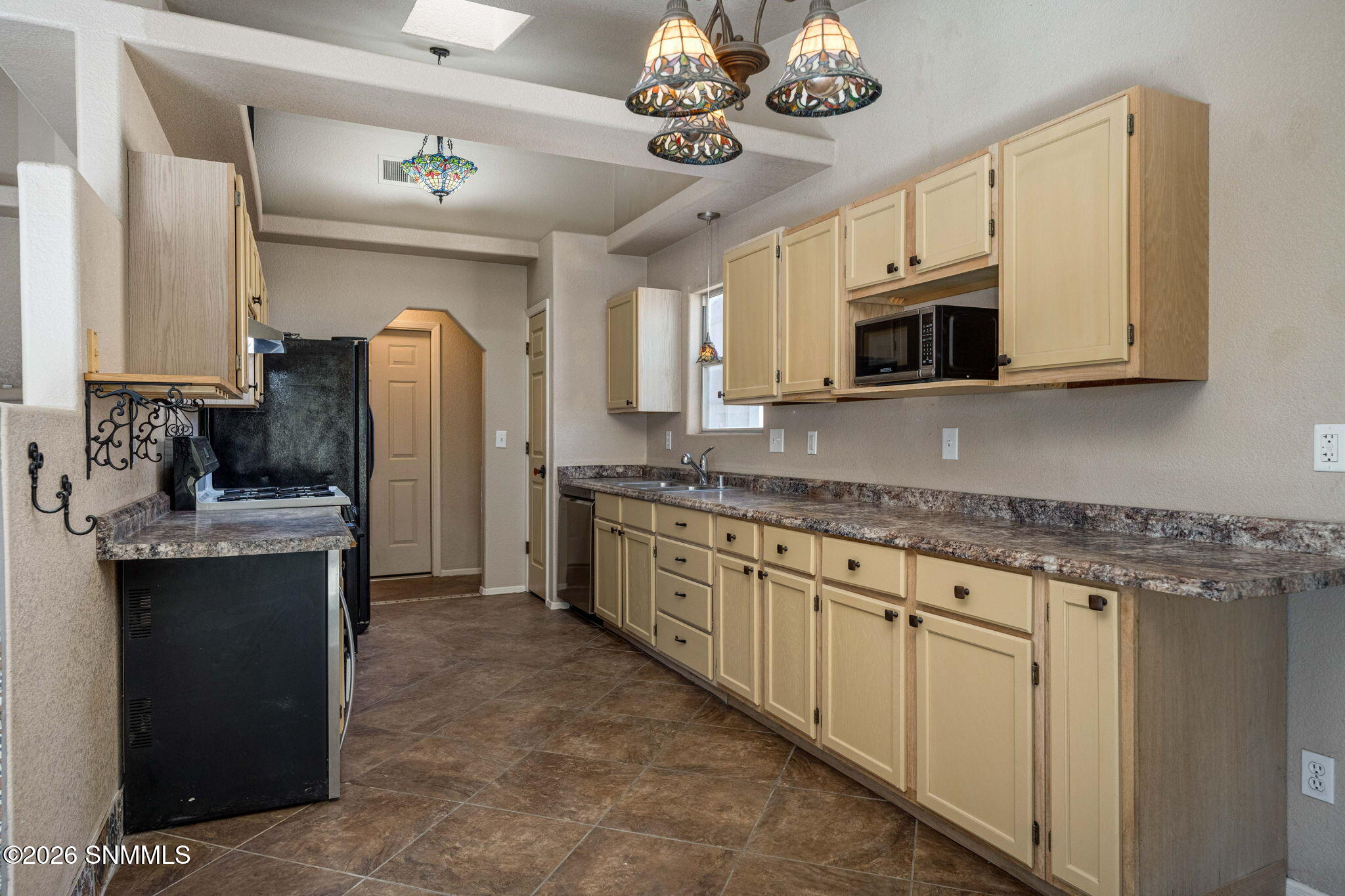 12-web-or-mls-Snappin Homes (Redland5016