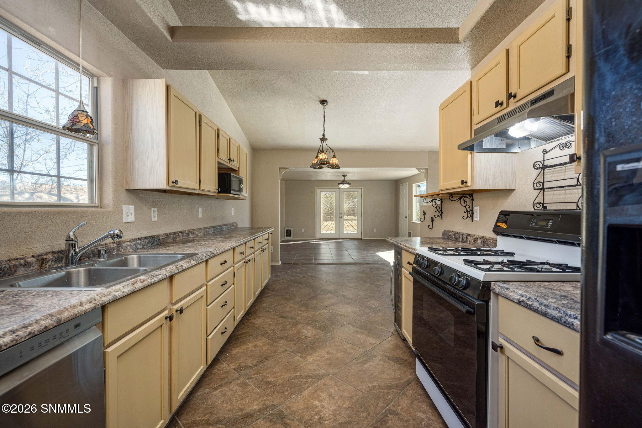 15-web-or-mls-Snappin Homes (Redland5016