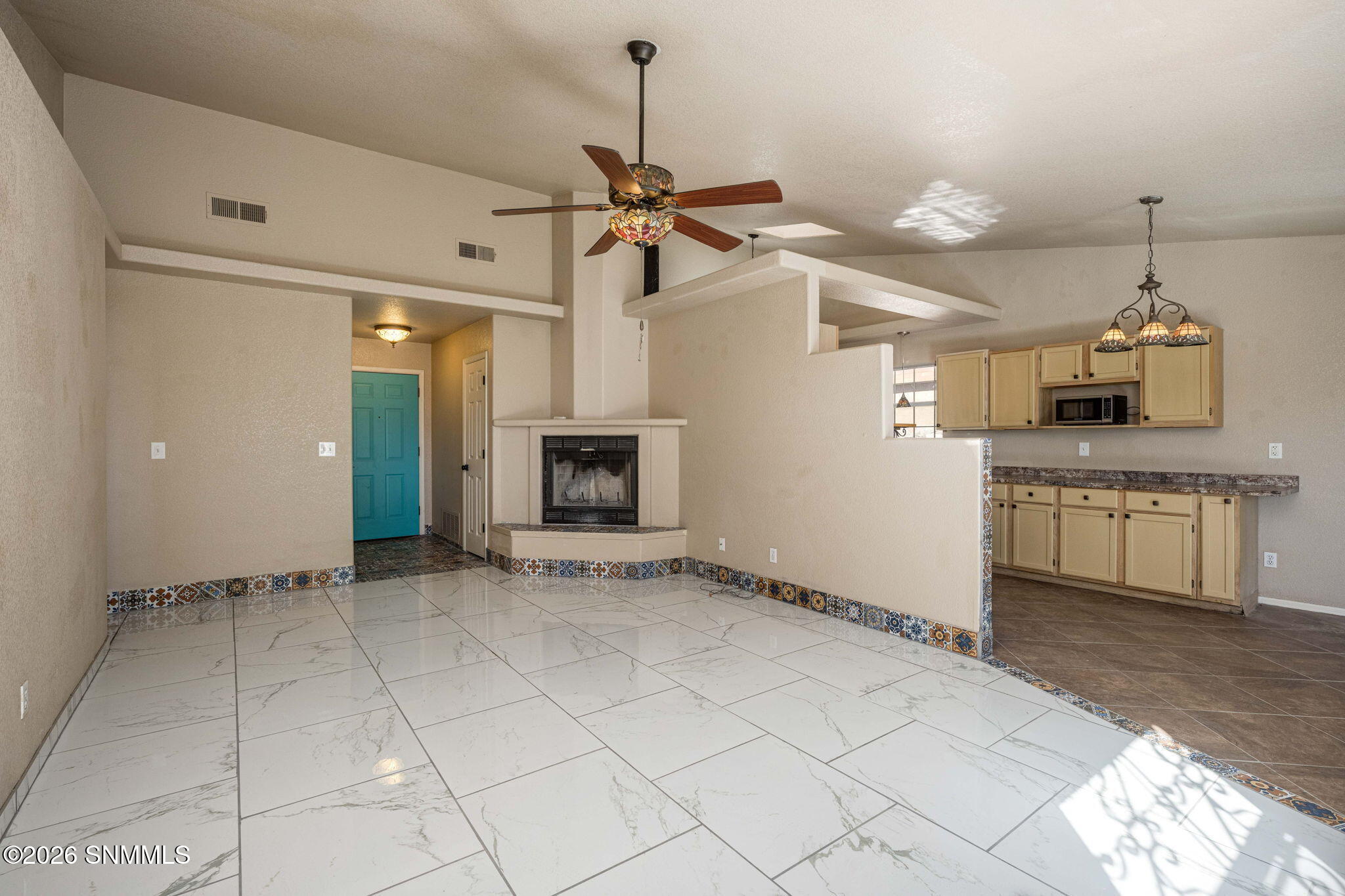 8-web-or-mls-Snappin Homes (Redland5016)