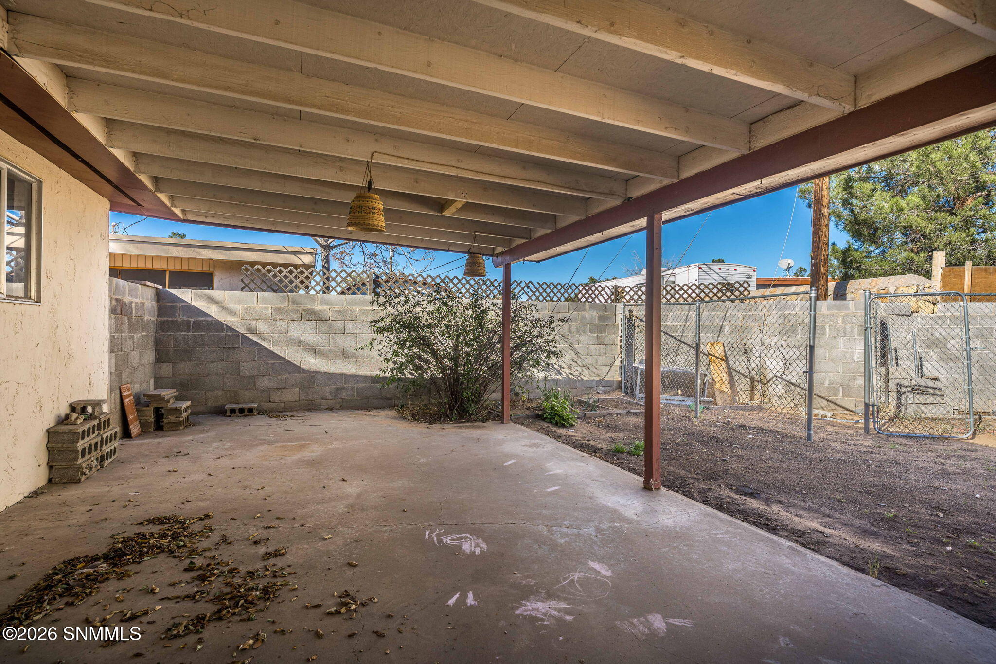 29-web-or-mls-Snappin Homes (Skyway1205)