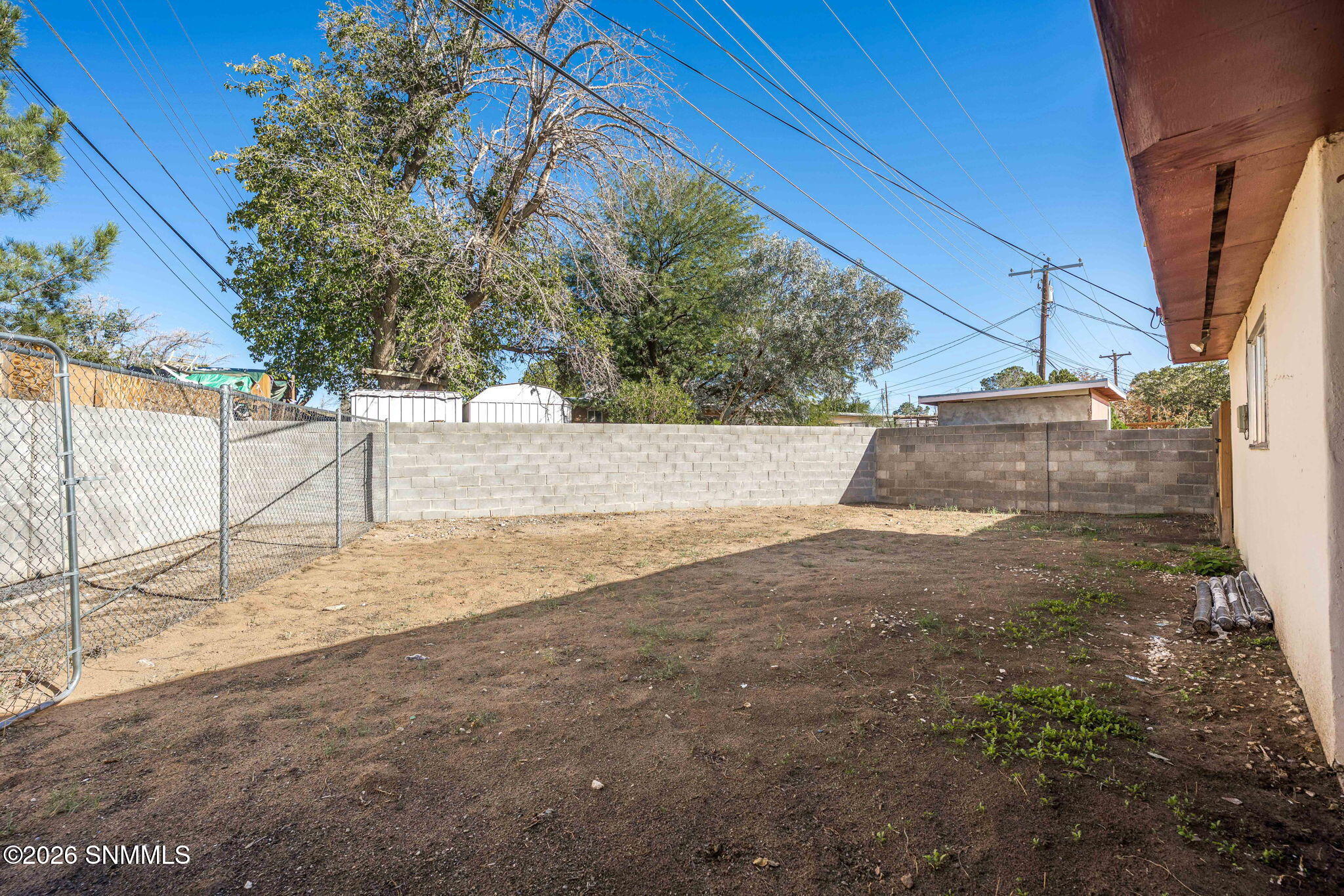 31-web-or-mls-Snappin Homes (Skyway1205)