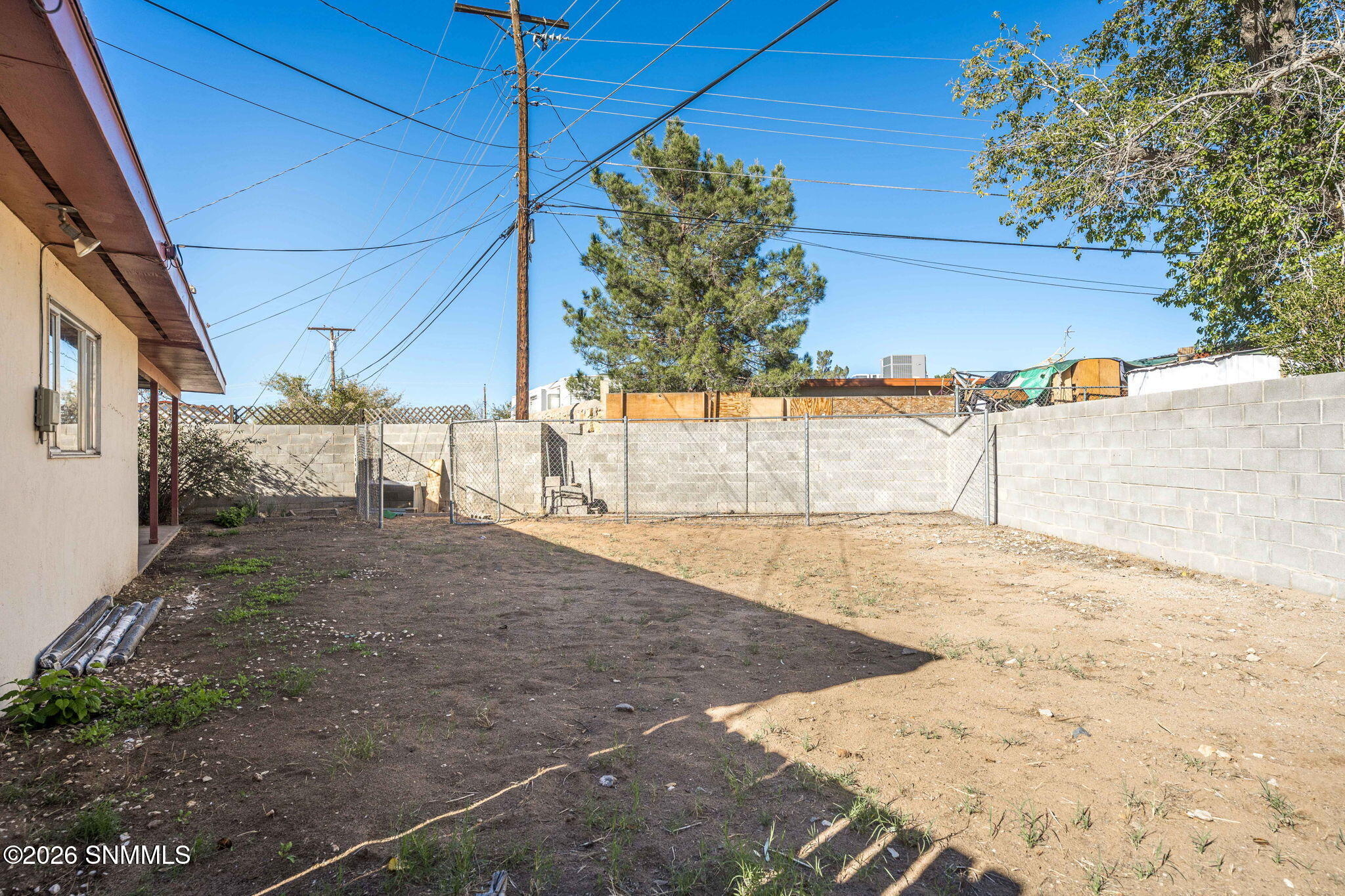 34-web-or-mls-Snappin Homes (Skyway1205)