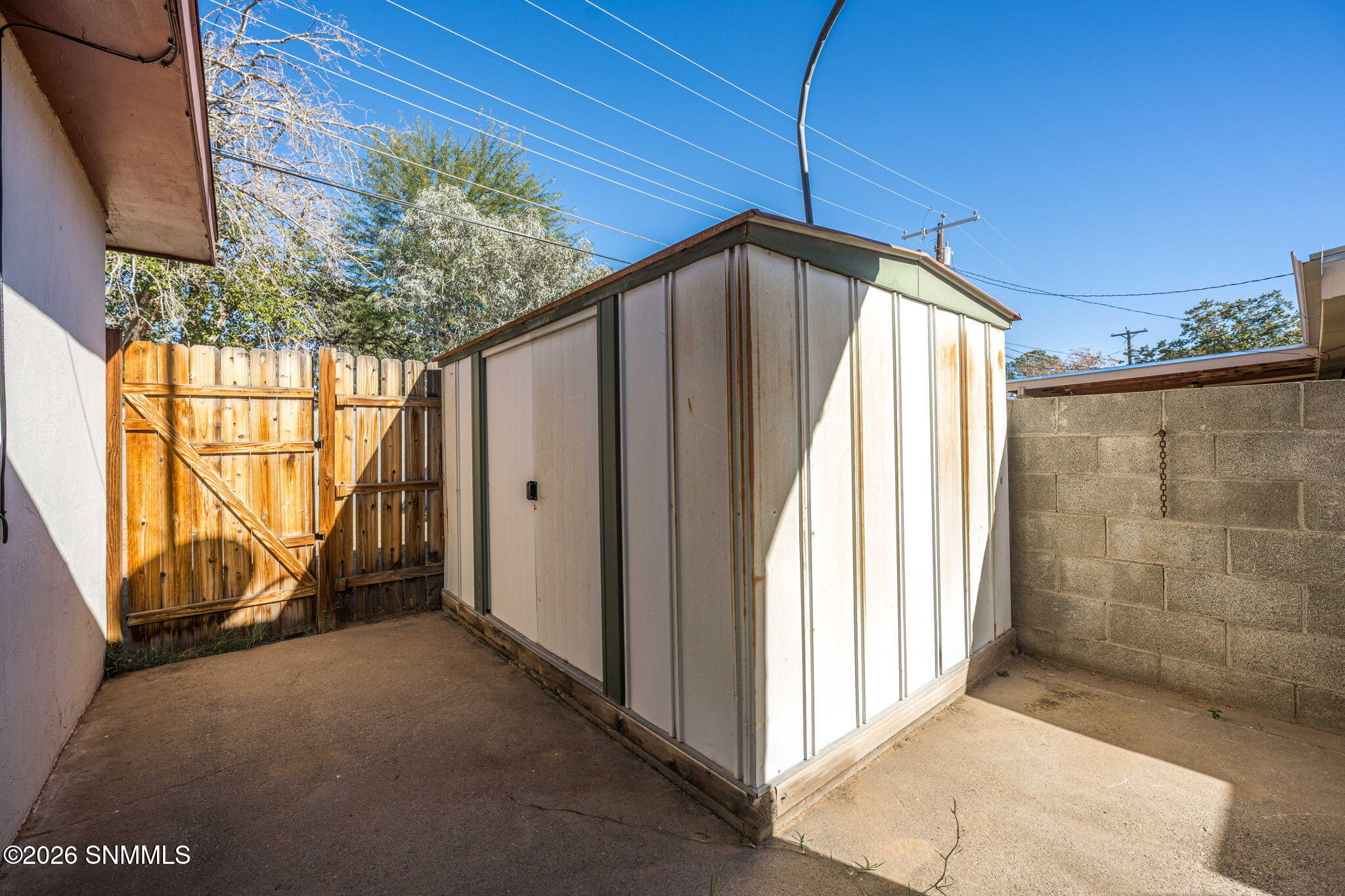 35-web-or-mls-Snappin Homes (Skyway1205)