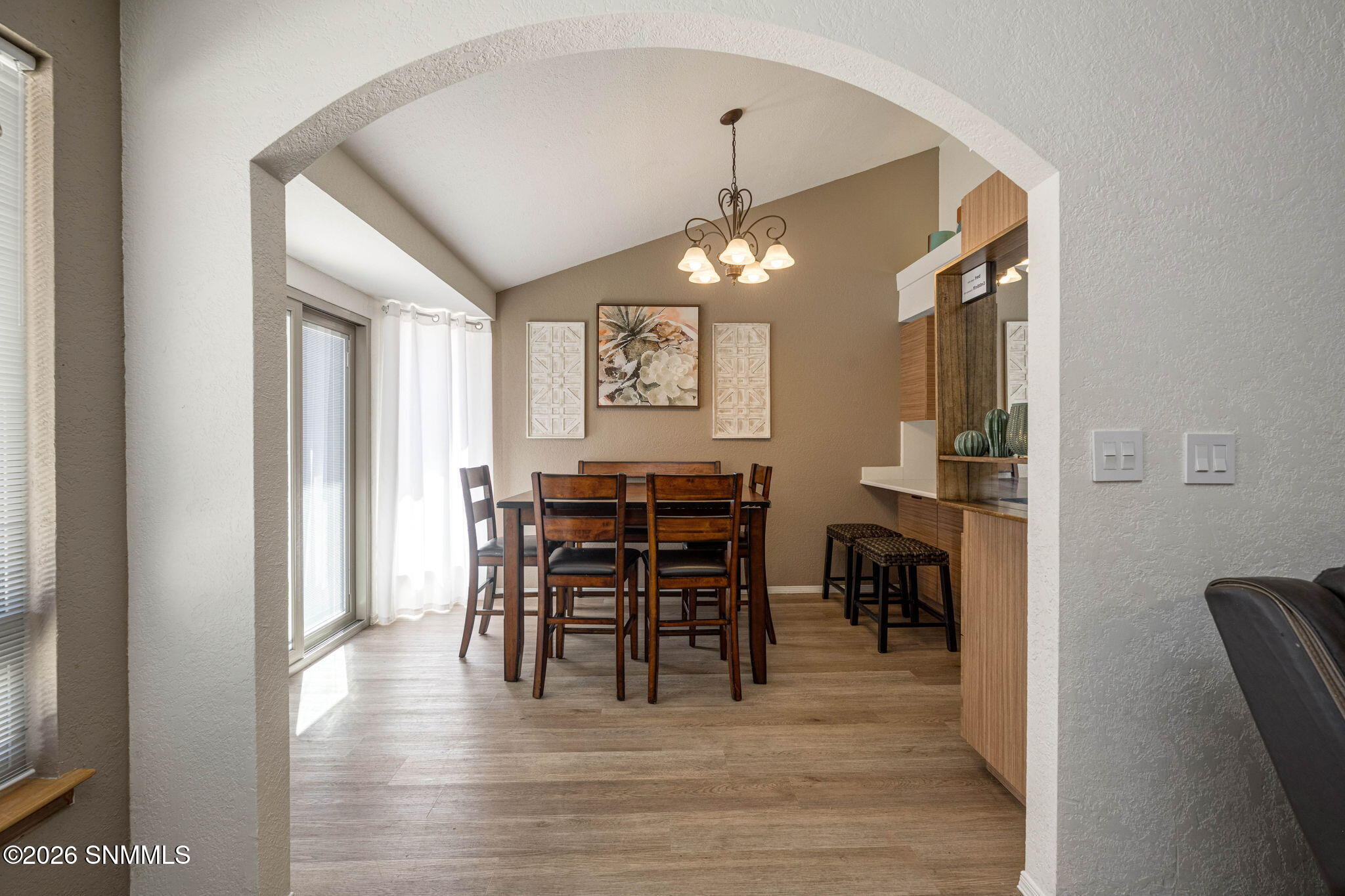 10-web-or-mls-Snappin Homes (Berkshire11