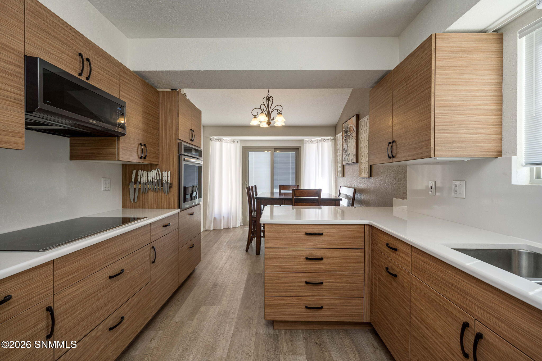 17-web-or-mls-Snappin Homes (Berkshire11