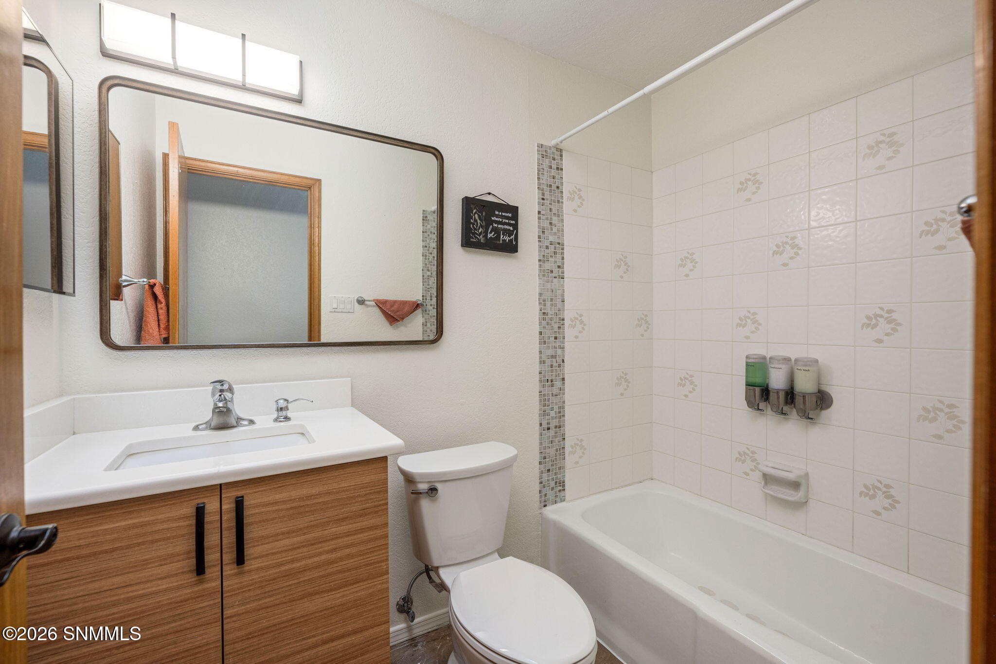 26-web-or-mls-Snappin Homes (Berkshire11