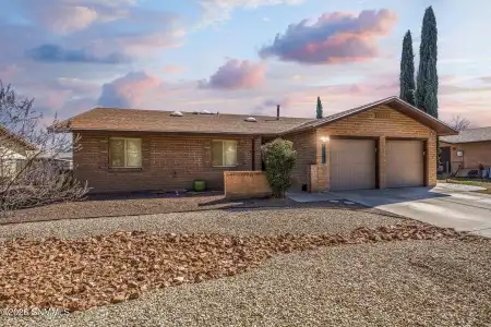 1143 Berkshire Court, Las Cruces, New Mexico 88005, 3 Bedrooms Bedrooms, ,2 BathroomsBathrooms,Residential,For Sale,Berkshire,2600733