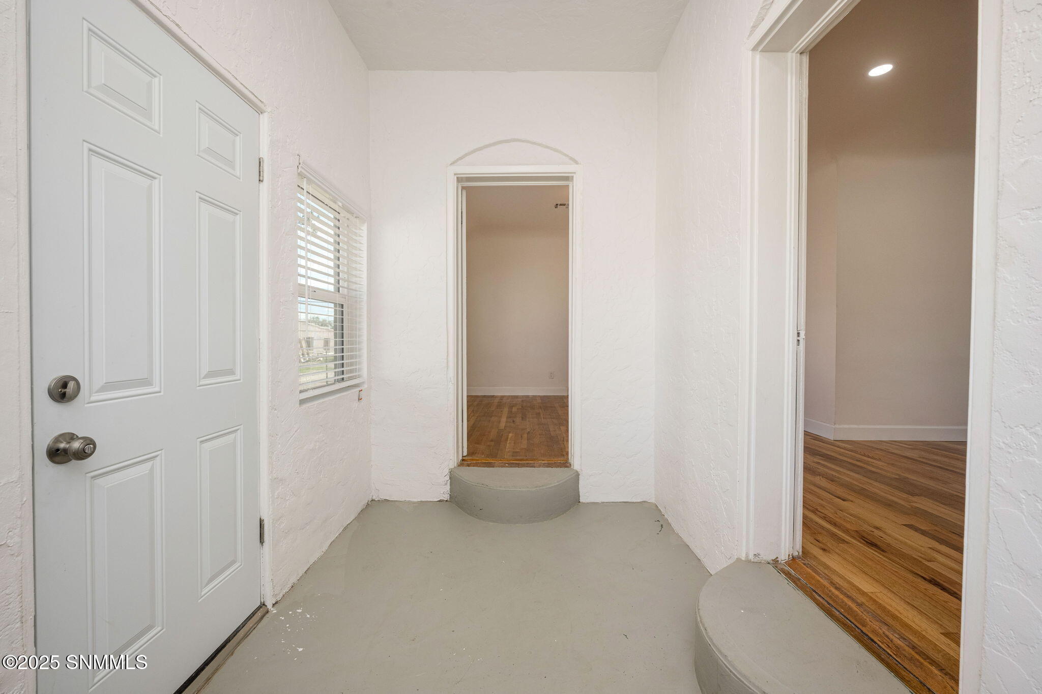 10-web-or-mls-Snappin Homes (Willoughby2