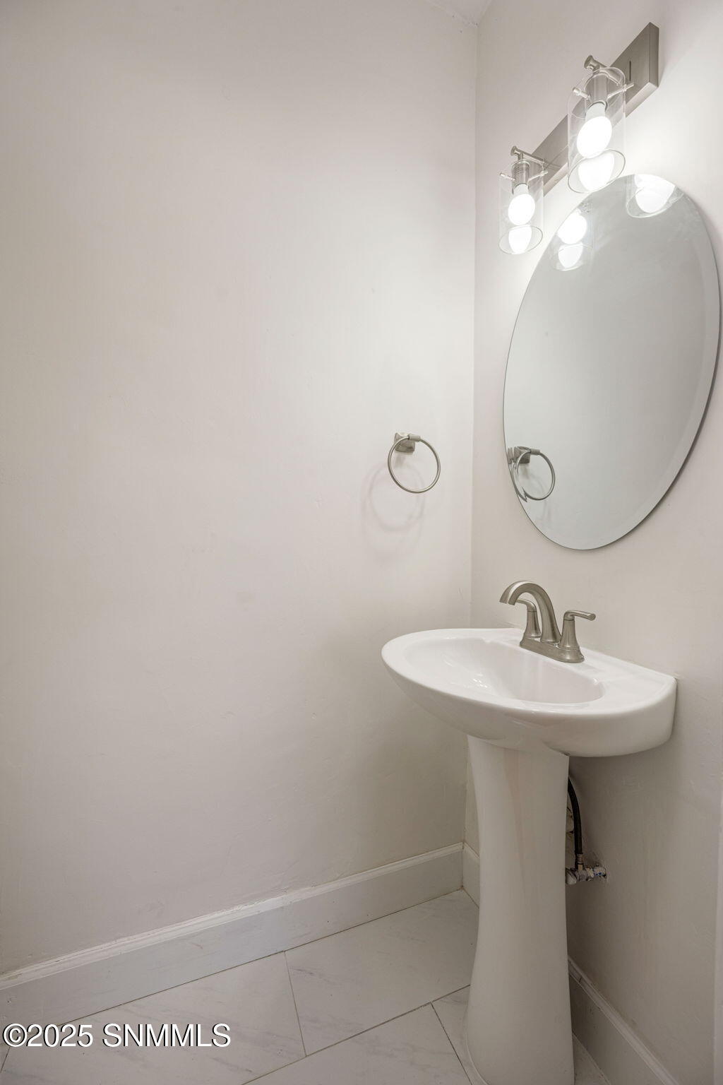 13-web-or-mls-Snappin Homes (Willoughby2