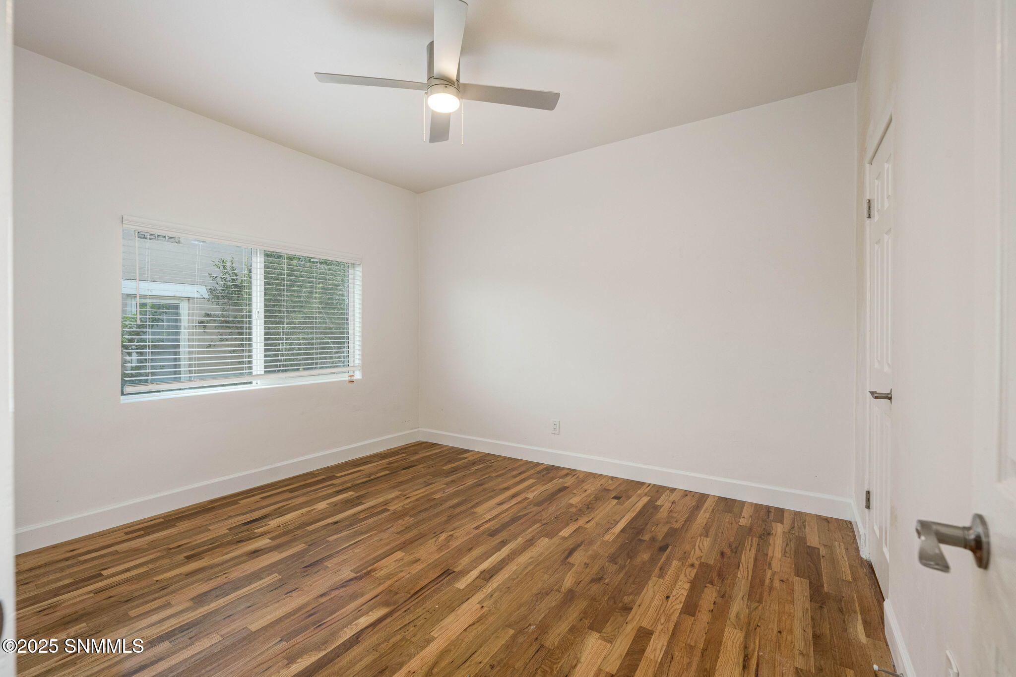 20-web-or-mls-Snappin Homes (Willoughby2