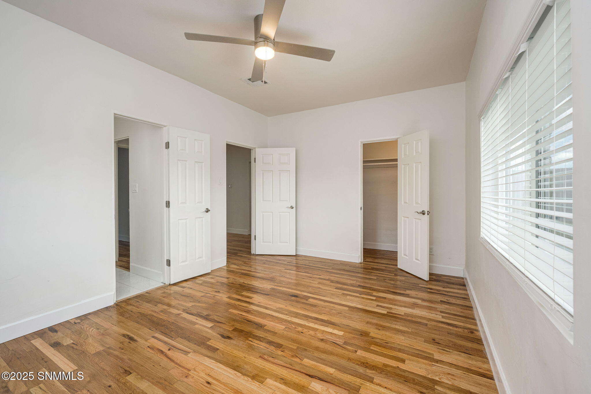 26-web-or-mls-Snappin Homes (Willoughby2