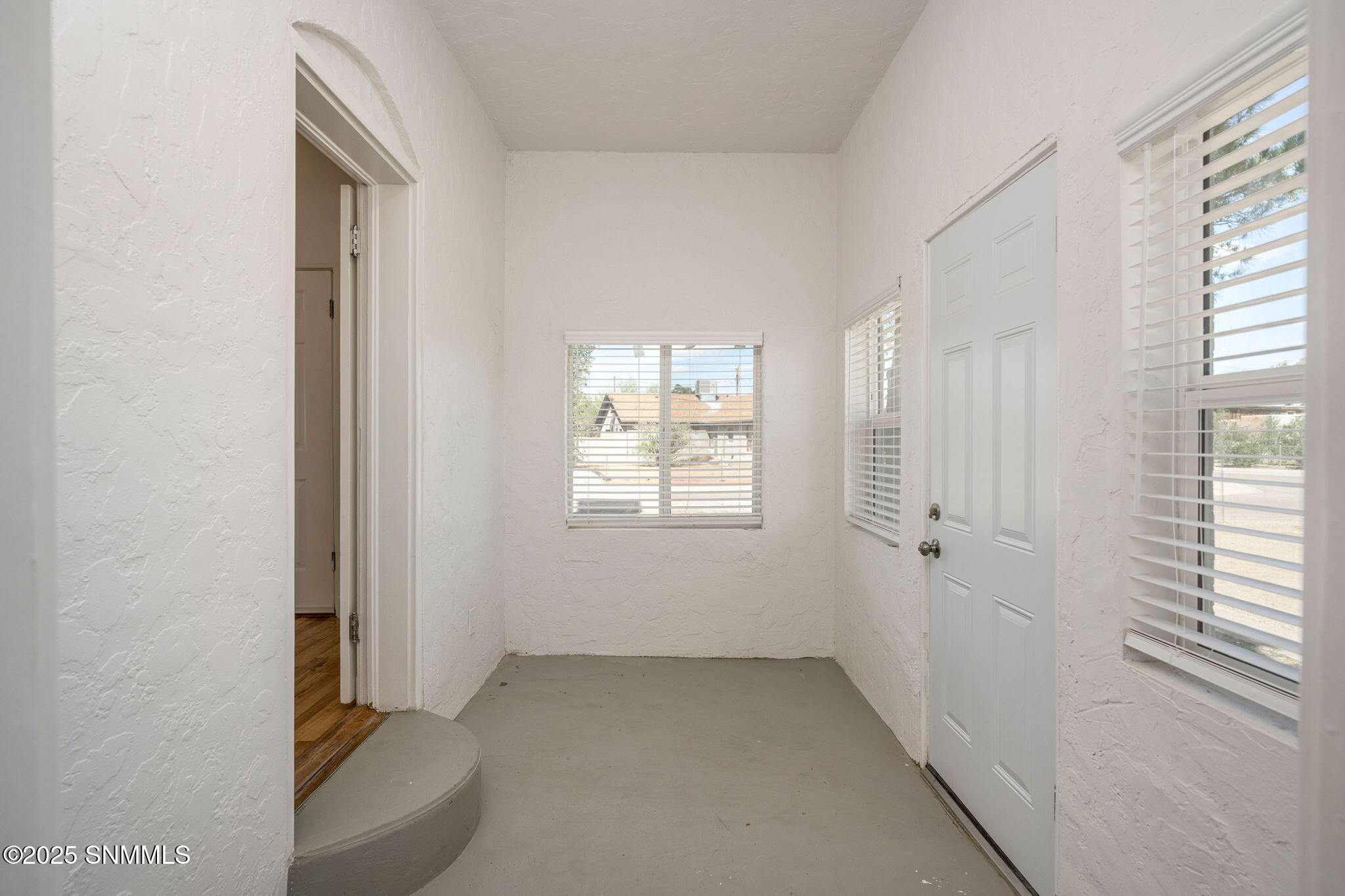 9-web-or-mls-Snappin Homes (Willoughby21