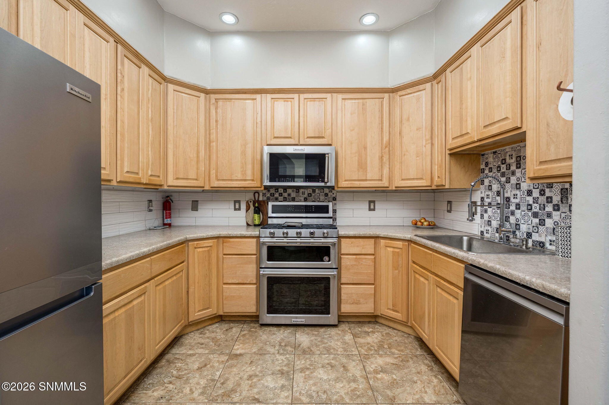 18-web-or-mls-Snappin Homes (SanCarlos51