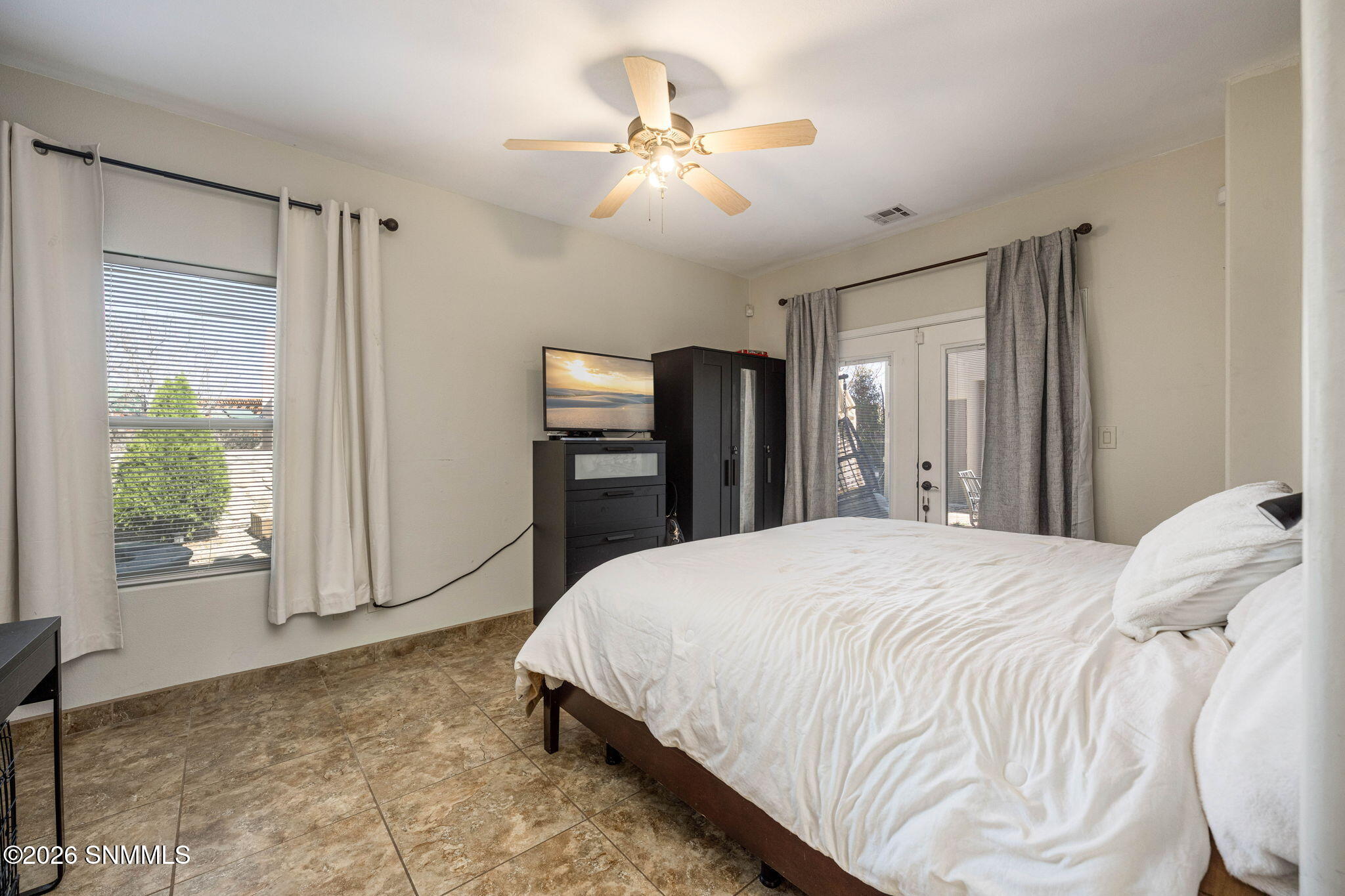 25-web-or-mls-Snappin Homes (SanCarlos51