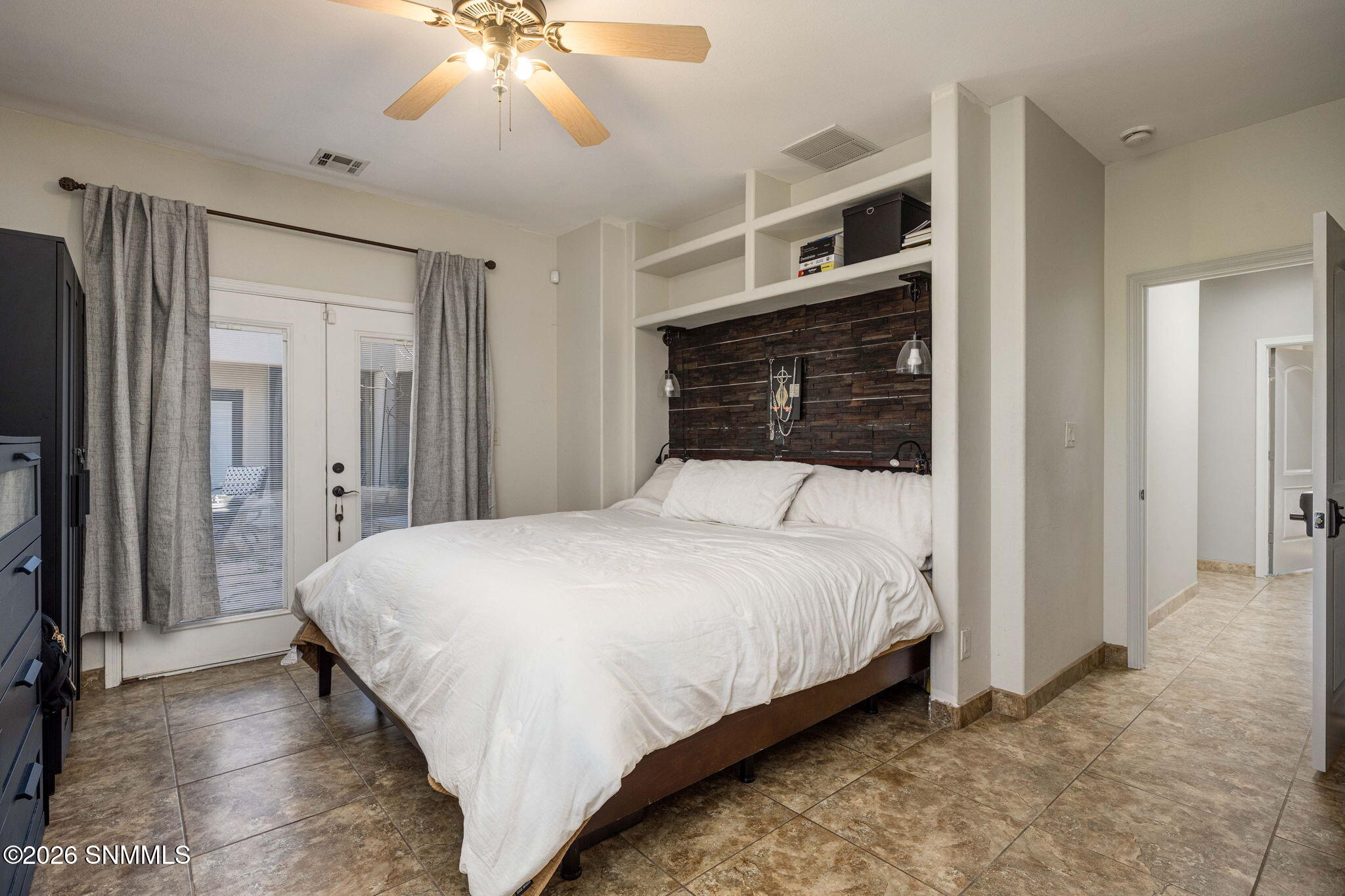 26-web-or-mls-Snappin Homes (SanCarlos51