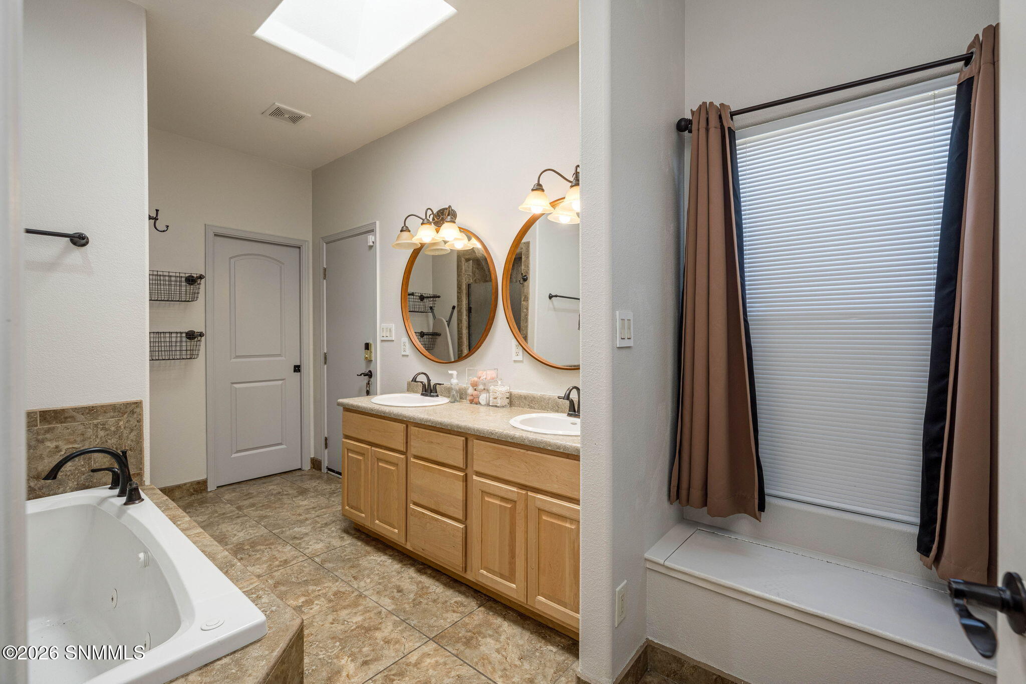 28-web-or-mls-Snappin Homes (SanCarlos51