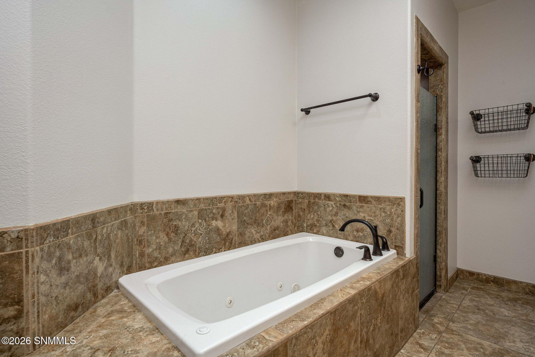 31-web-or-mls-Snappin Homes (SanCarlos51