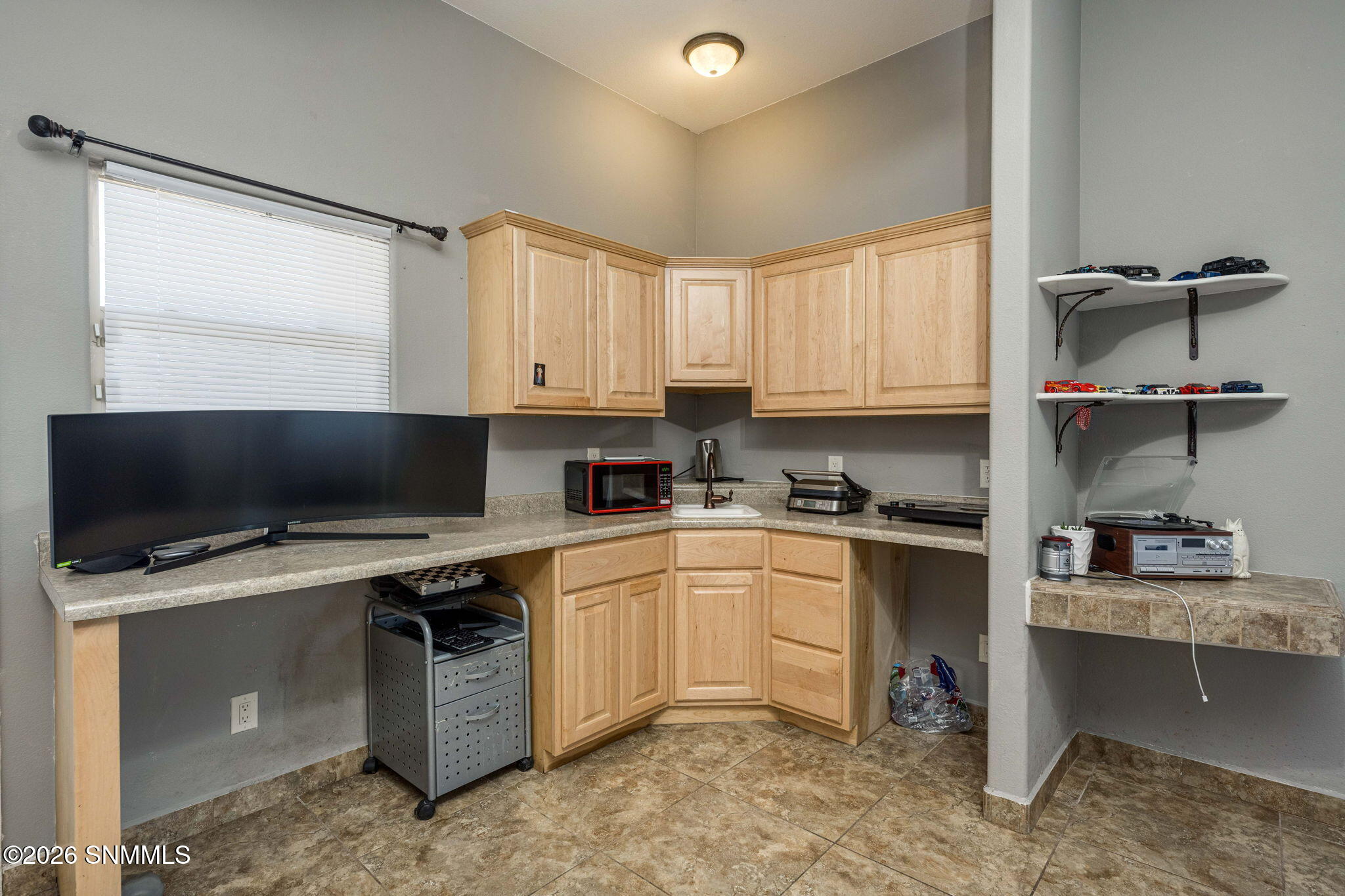 44-web-or-mls-Snappin Homes (SanCarlos51