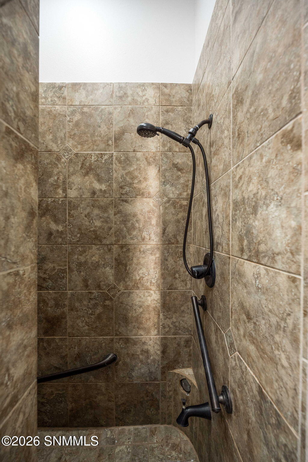 46-web-or-mls-Snappin Homes (SanCarlos51