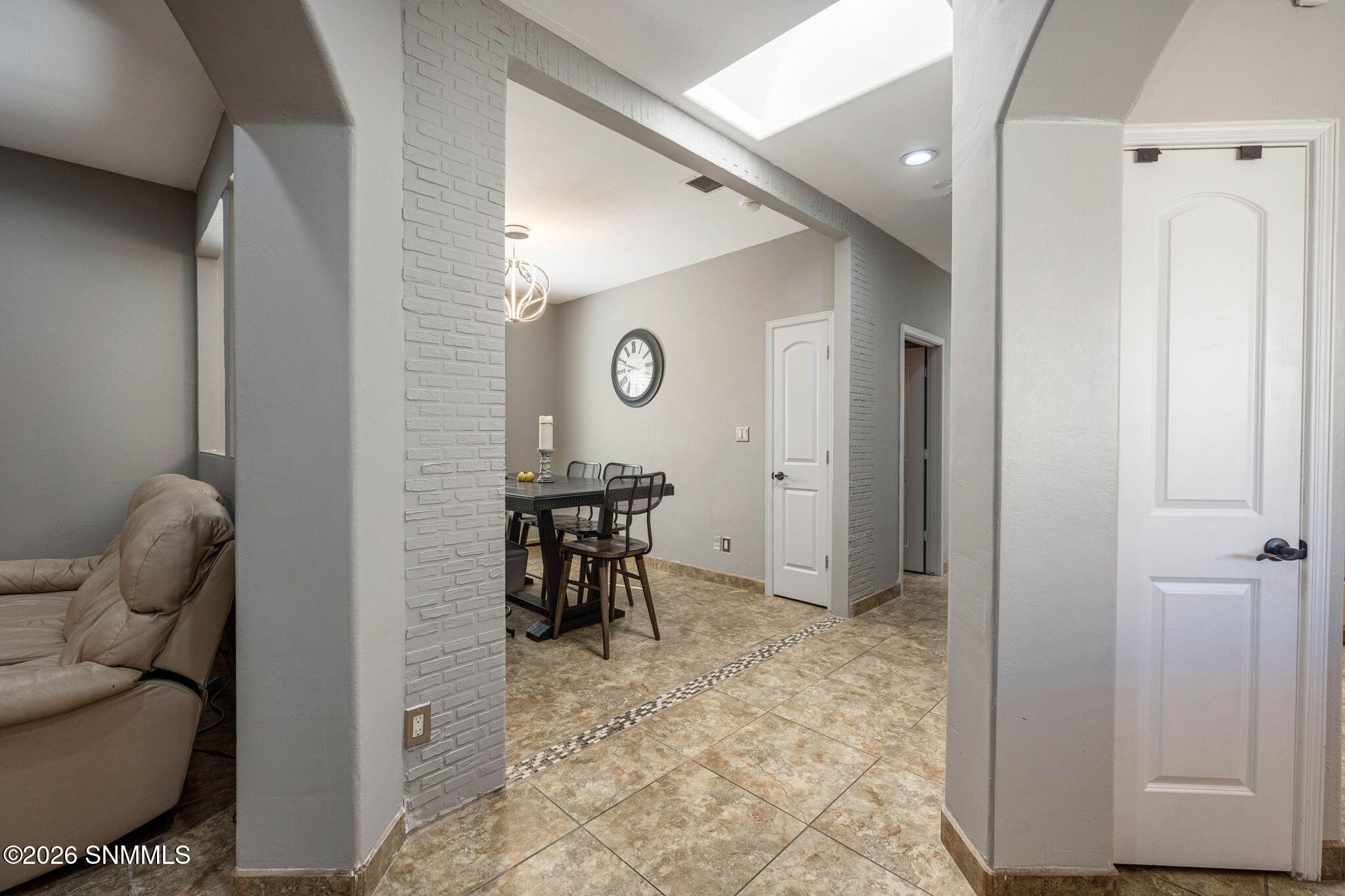 11-web-or-mls-Snappin Homes (SanCarlos51