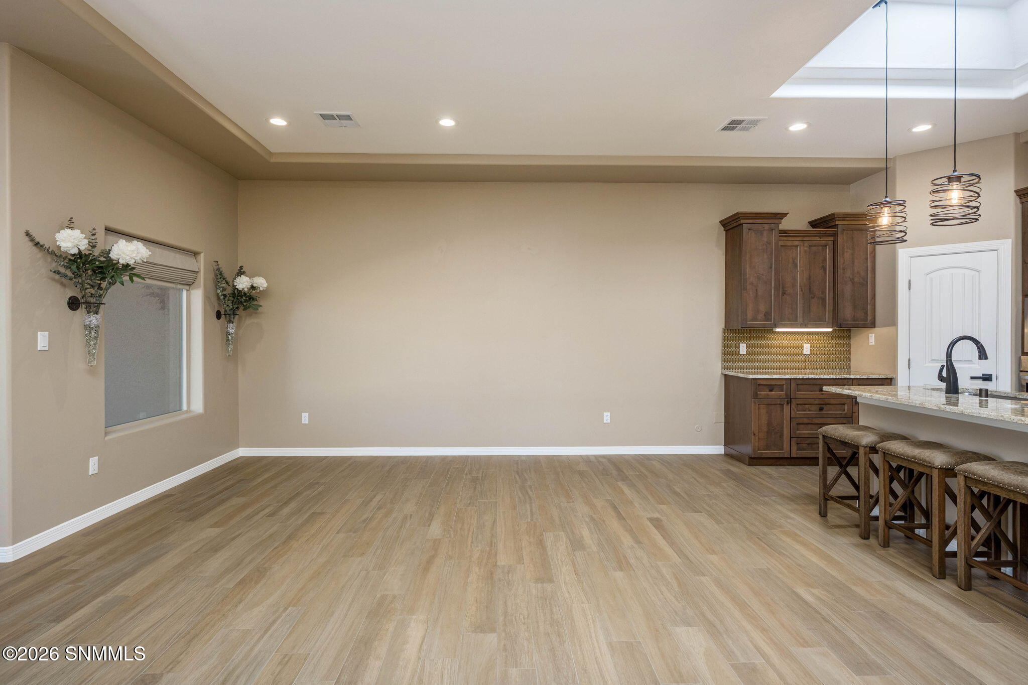 15-web-or-mls-Snappin Homes (Tayvis3893)