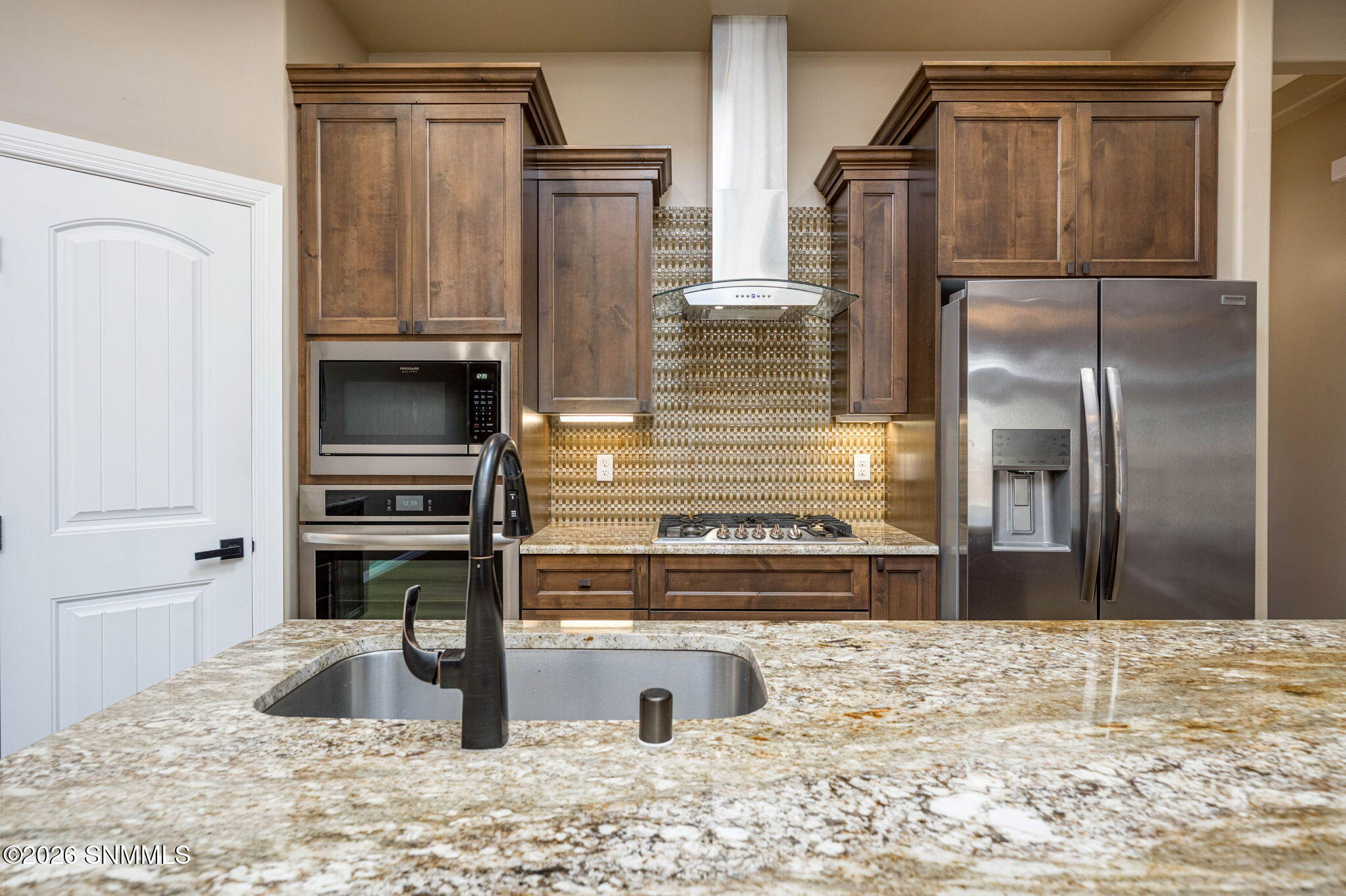 18-web-or-mls-Snappin Homes (Tayvis3893)